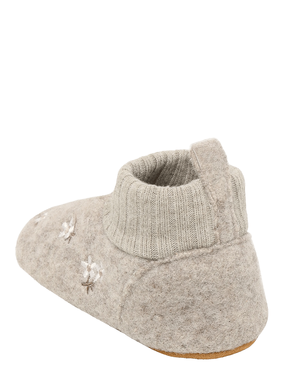 En Fant - Wool Slippers w. Embroidery - babystrikstøvler - sand melange - 1