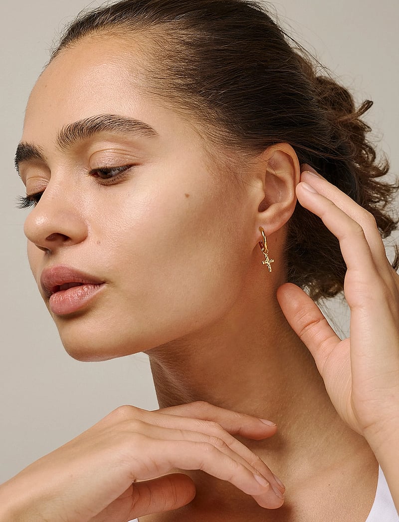 Enamel Copenhagen - Charm, Golden Cross - hangandi eyrnalokkar - 925s/gp - 0