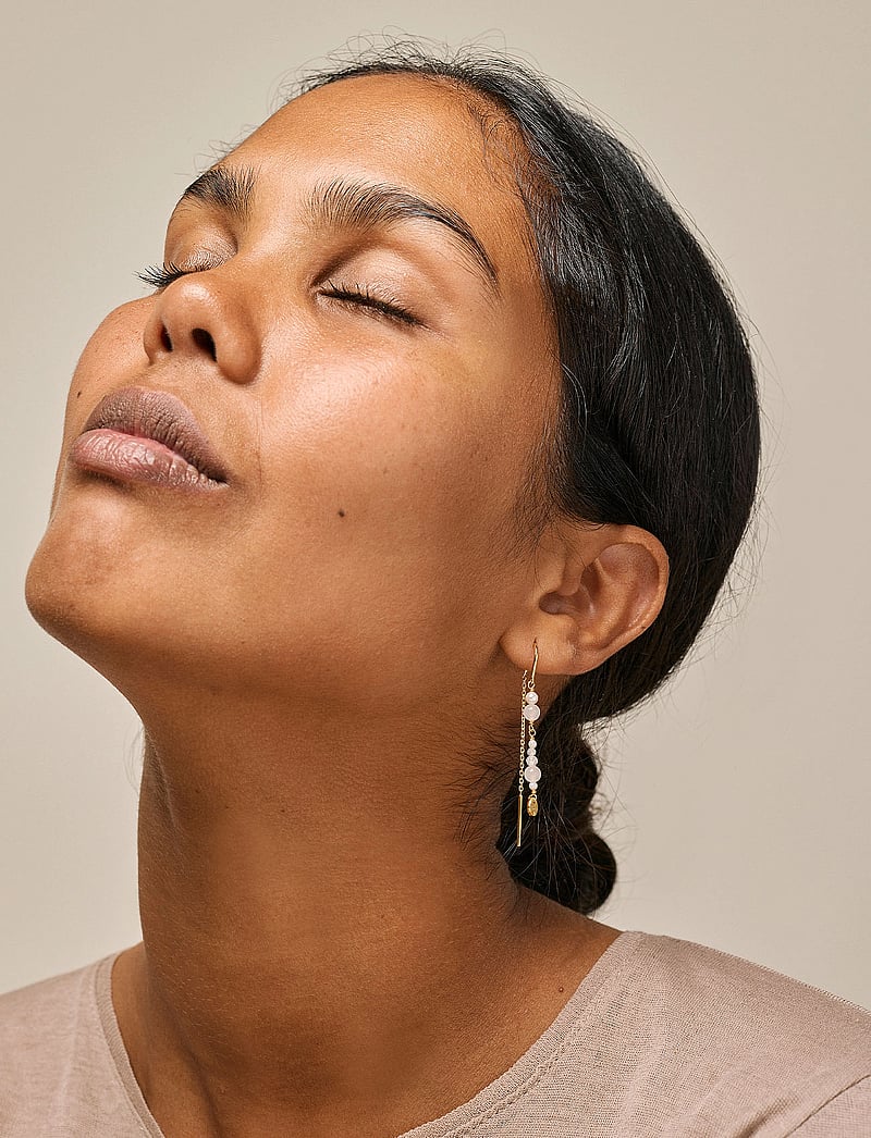 Enamel Copenhagen - Sofia Earring - perlenohrringe - white and pearls - 0