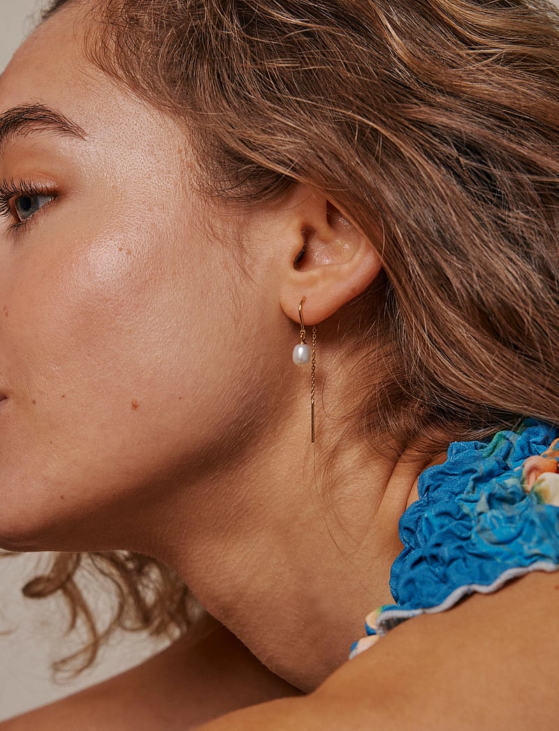 Enamel Copenhagen - Eleanor Pearl Earring - kolczyki z pereł - pearl - 0