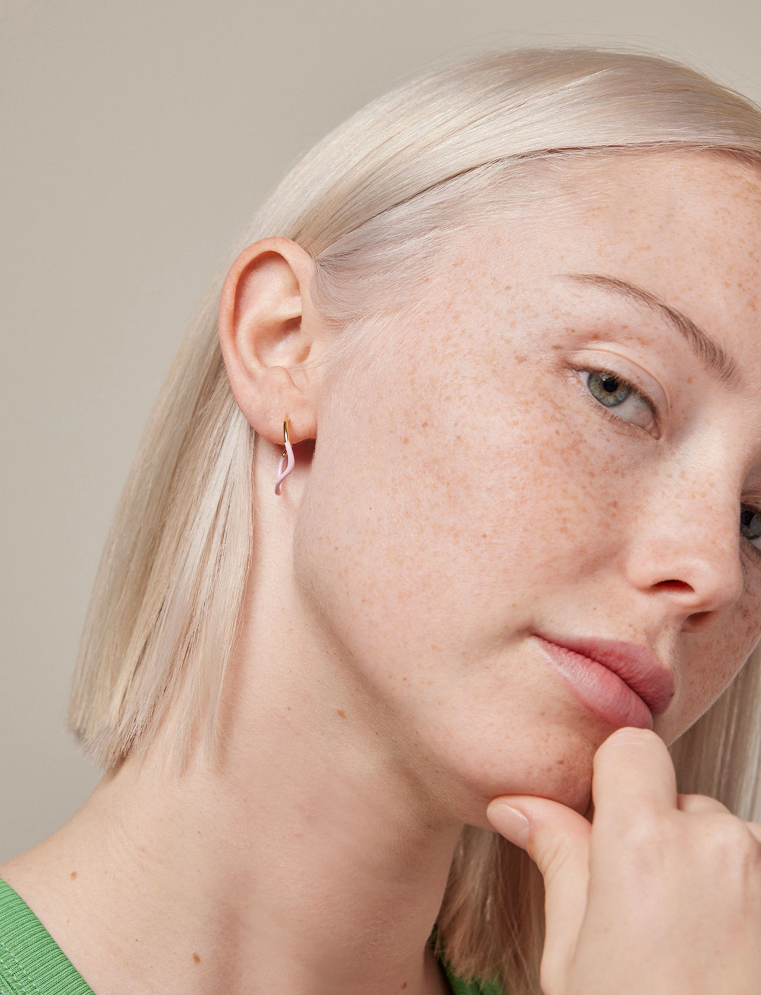 Enamel Copenhagen - Sway Hoops - light pink - 1