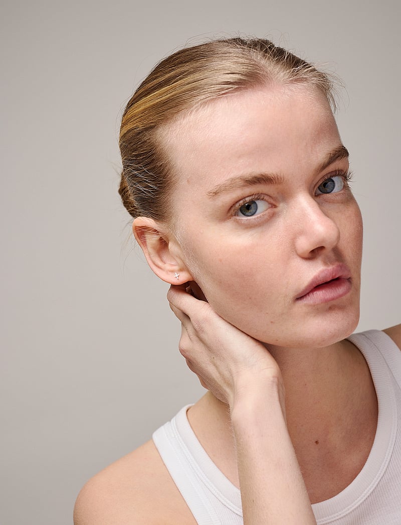 Enamel Copenhagen - Protective Cross Studs - naastkõrvarõngad - 925s - 0