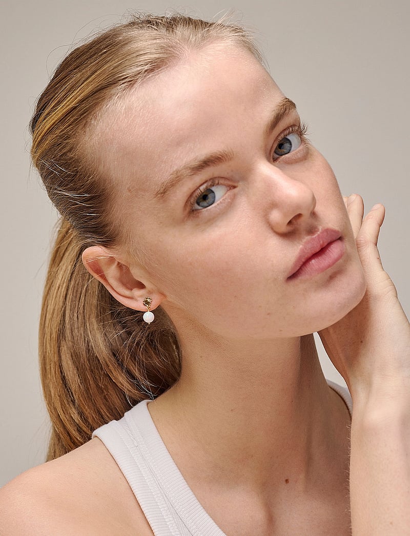 Enamel Copenhagen - Daystar Globe Earrings - opal - 0