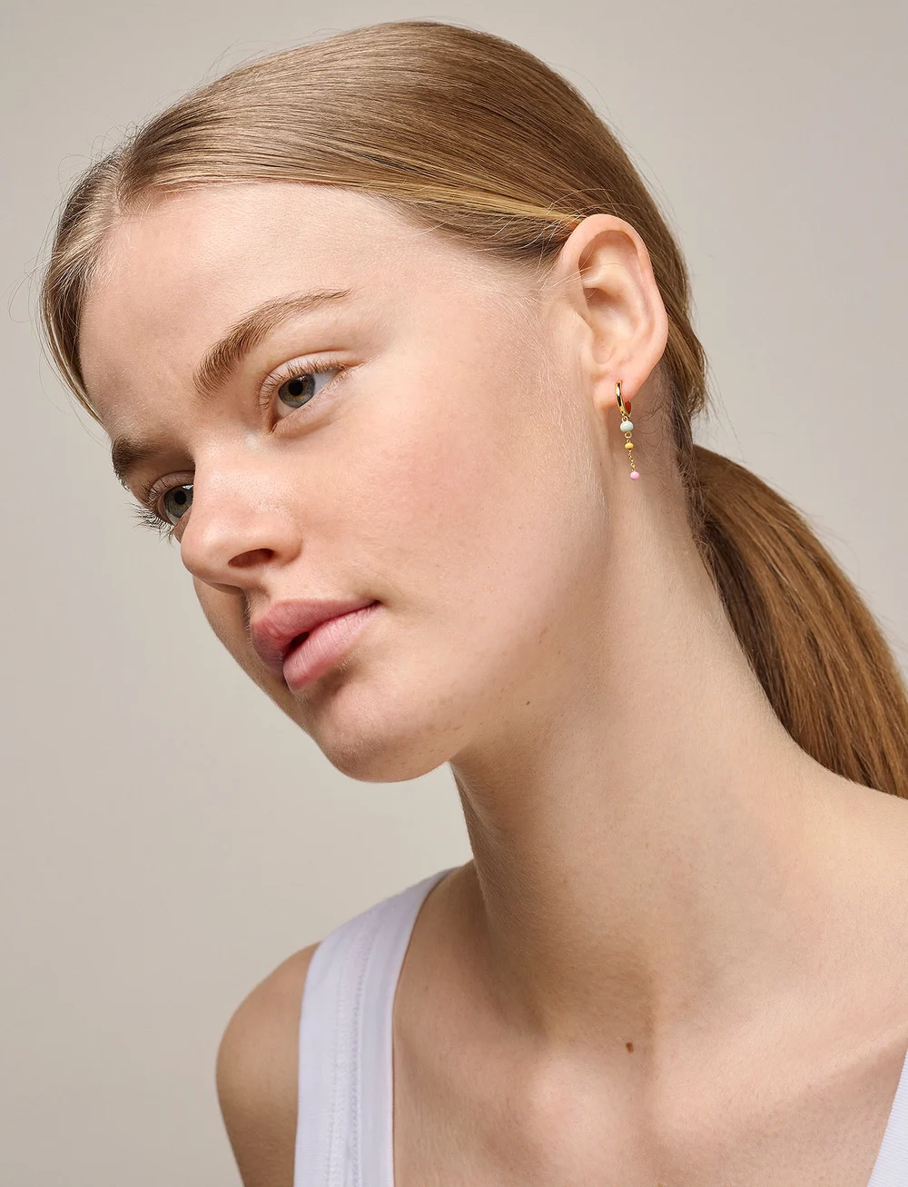 Enamel Copenhagen - Lola Bold Hoops - rippuvad kõrvarõngad - rainbow - 0