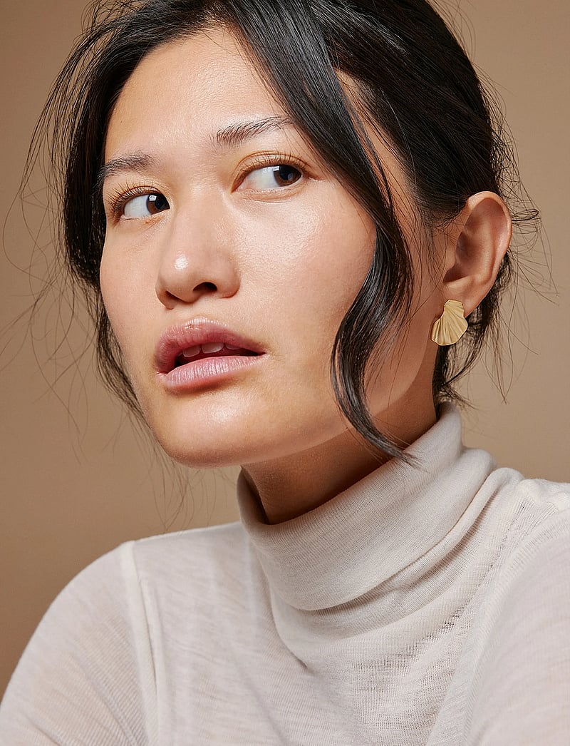 Enamel Copenhagen - Wave Earring - stud earrings - 925s/gp/m - 0