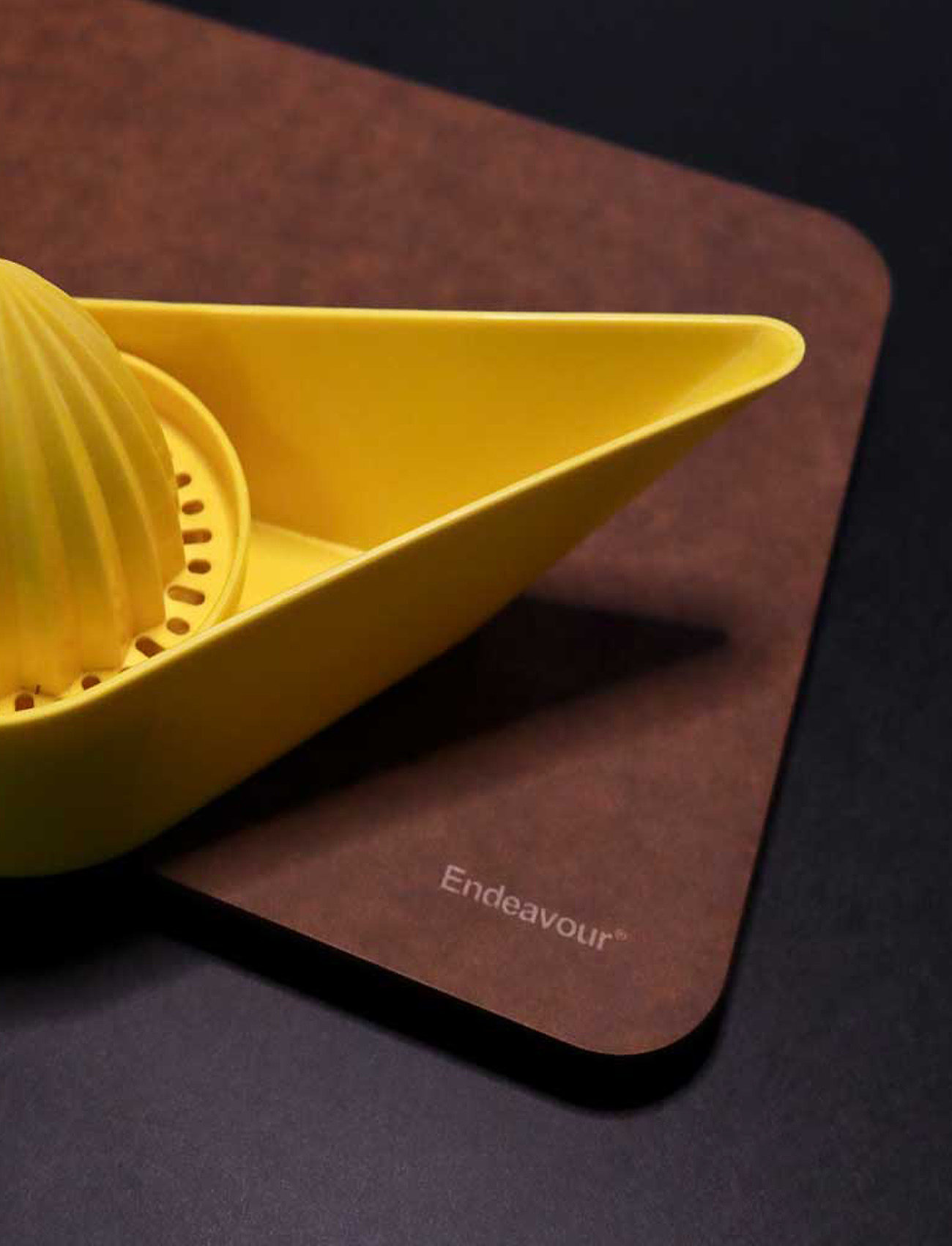Endeavour Mediumboard Brun Skærebræt 34X21X0,9 Cm, 34X21 cm, Cutting Boards, Braun - Wooden Homeware