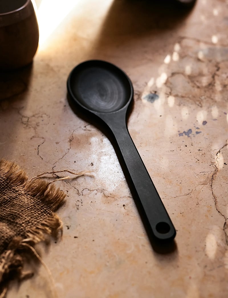 Endeavour - Endeavour® Pot mixing spoon - servierlöffel - black - 2