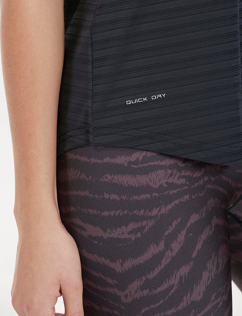 Endurance - Regier W Loose Fit Top - tank tops - black - 5