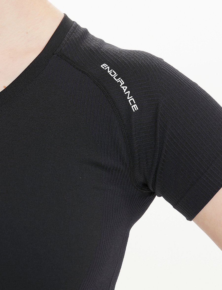Endurance - Halen W Seamless SS Tee - t-särgid - dark grey melange - 4