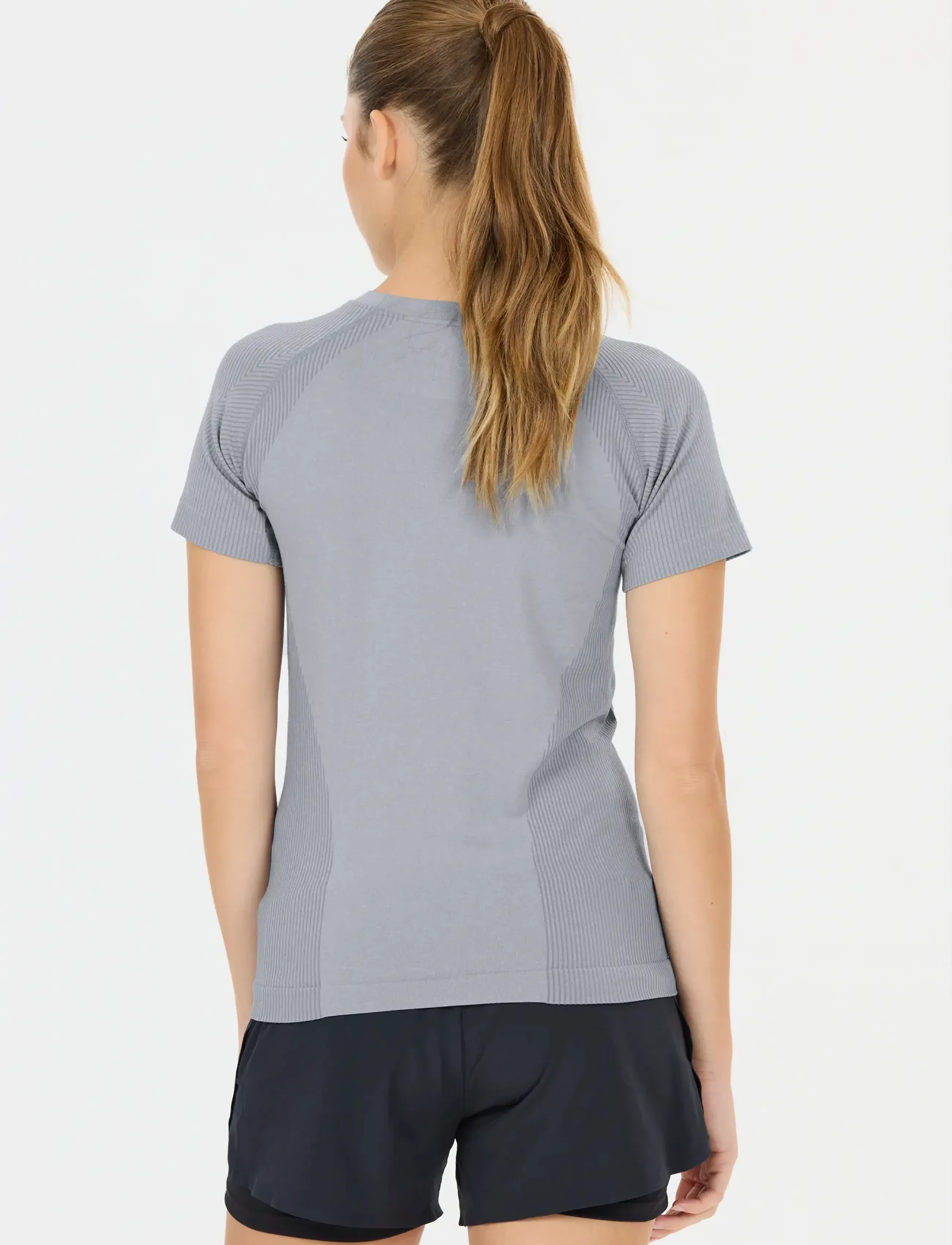 Halen W Seamless Ss Tee 2