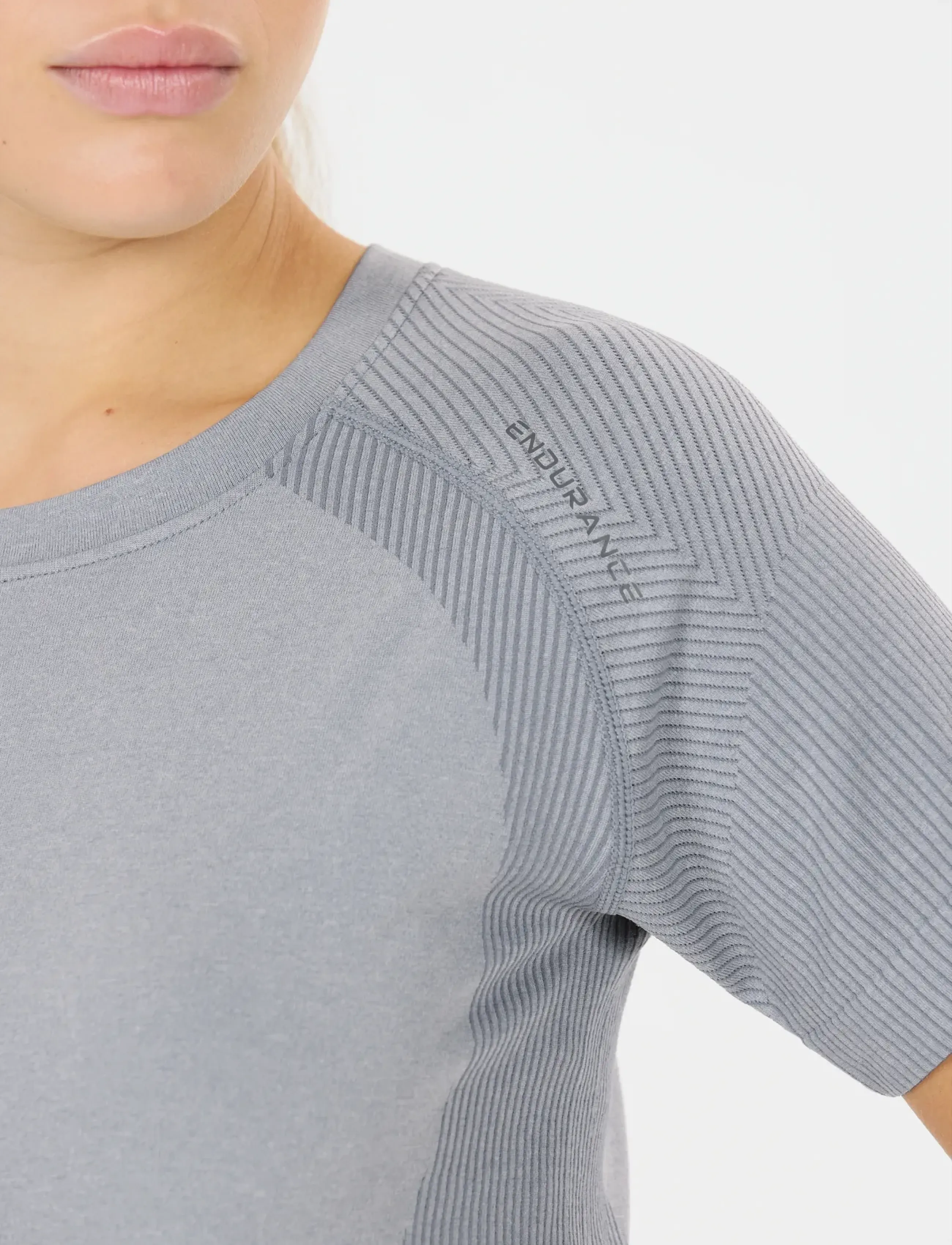 Halen W Seamless Ss Tee 5
