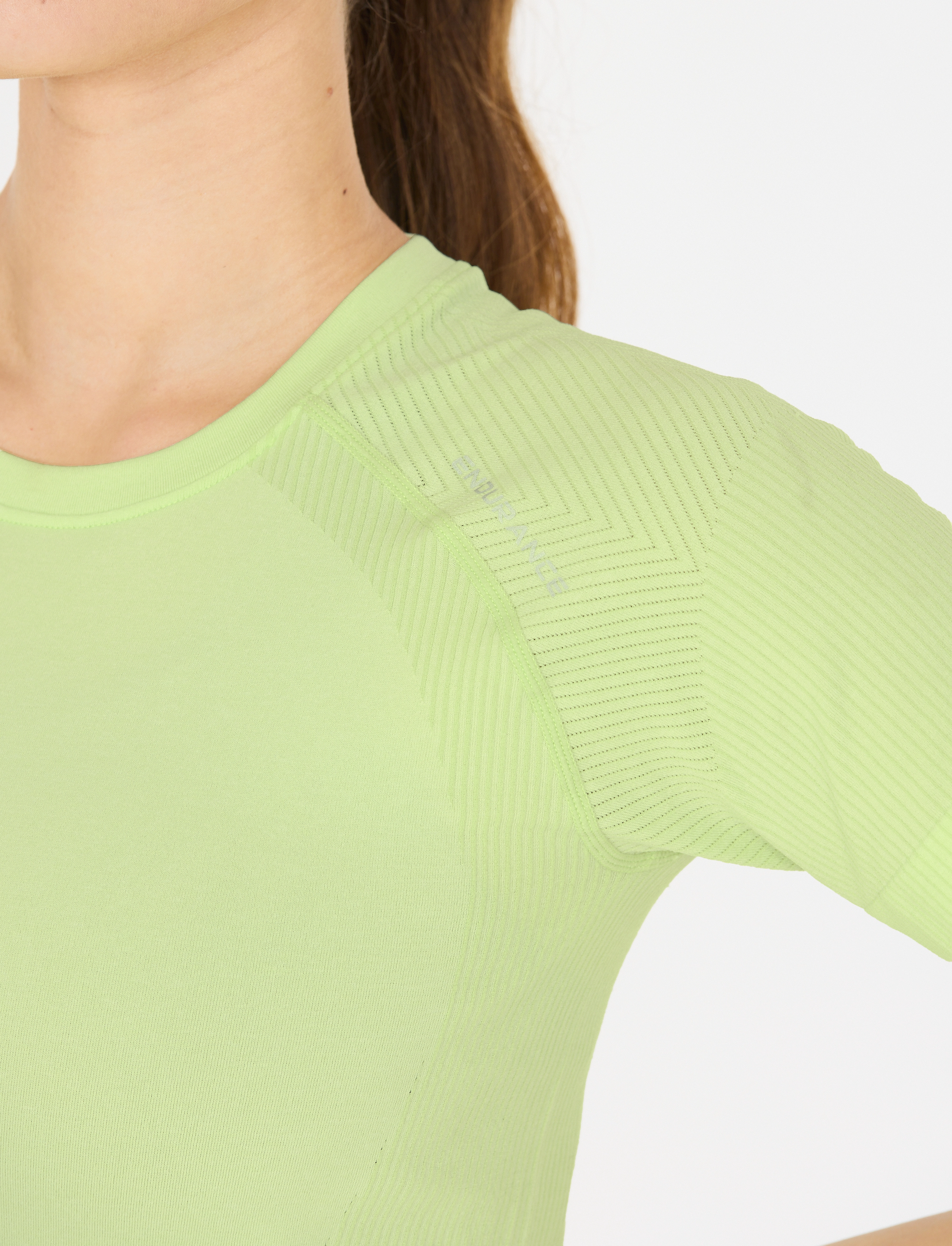 Endurance - Halen W Seamless SS Tee - t-skjorter - paradise green - 5