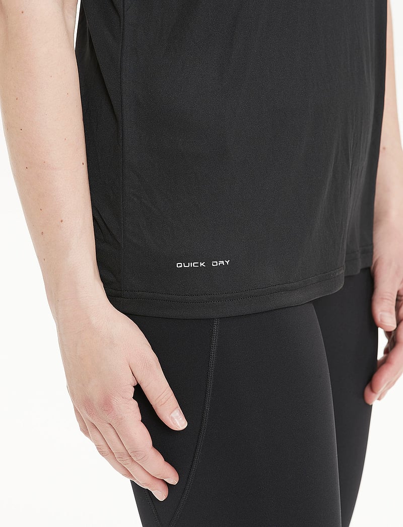 Endurance - Keily W S/S Tee - t-särgid - black - 4