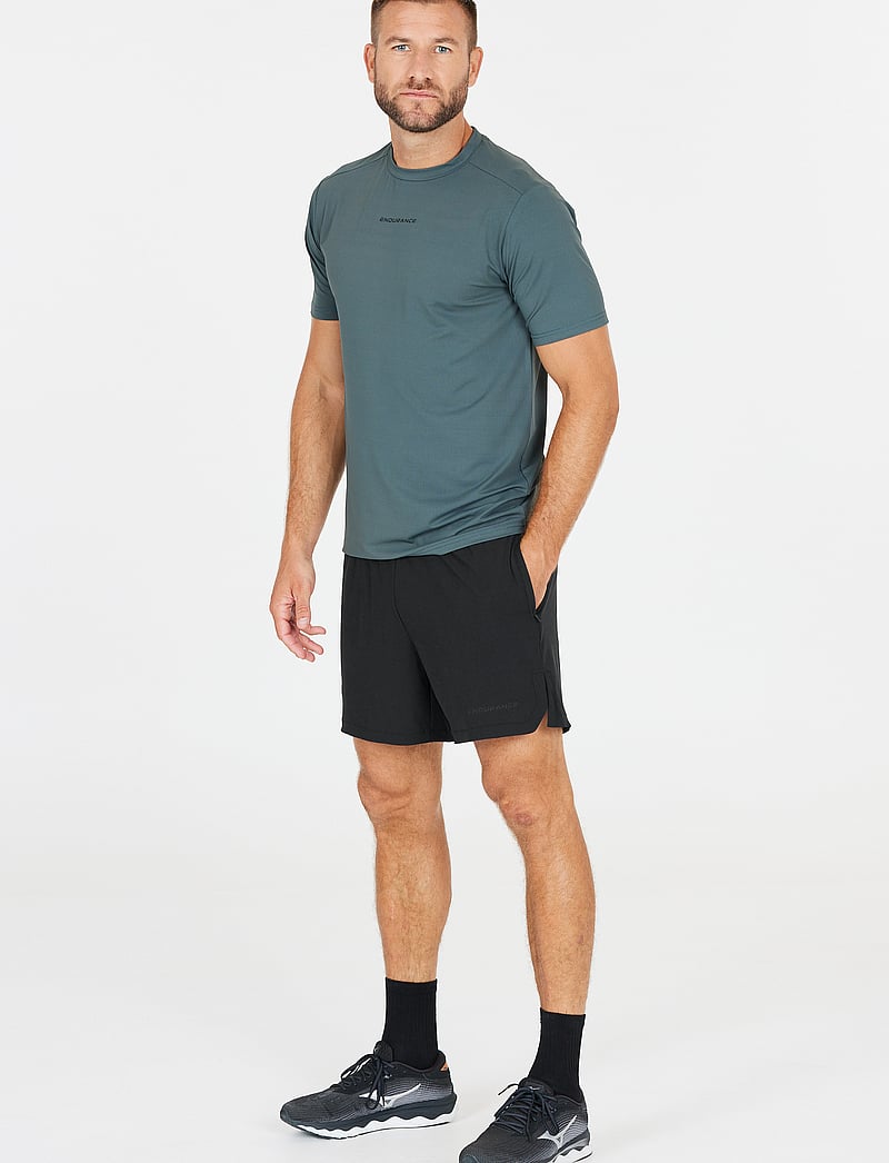 Endurance - Dyne M Shorts - hlaupastuttbuxur - black - 0