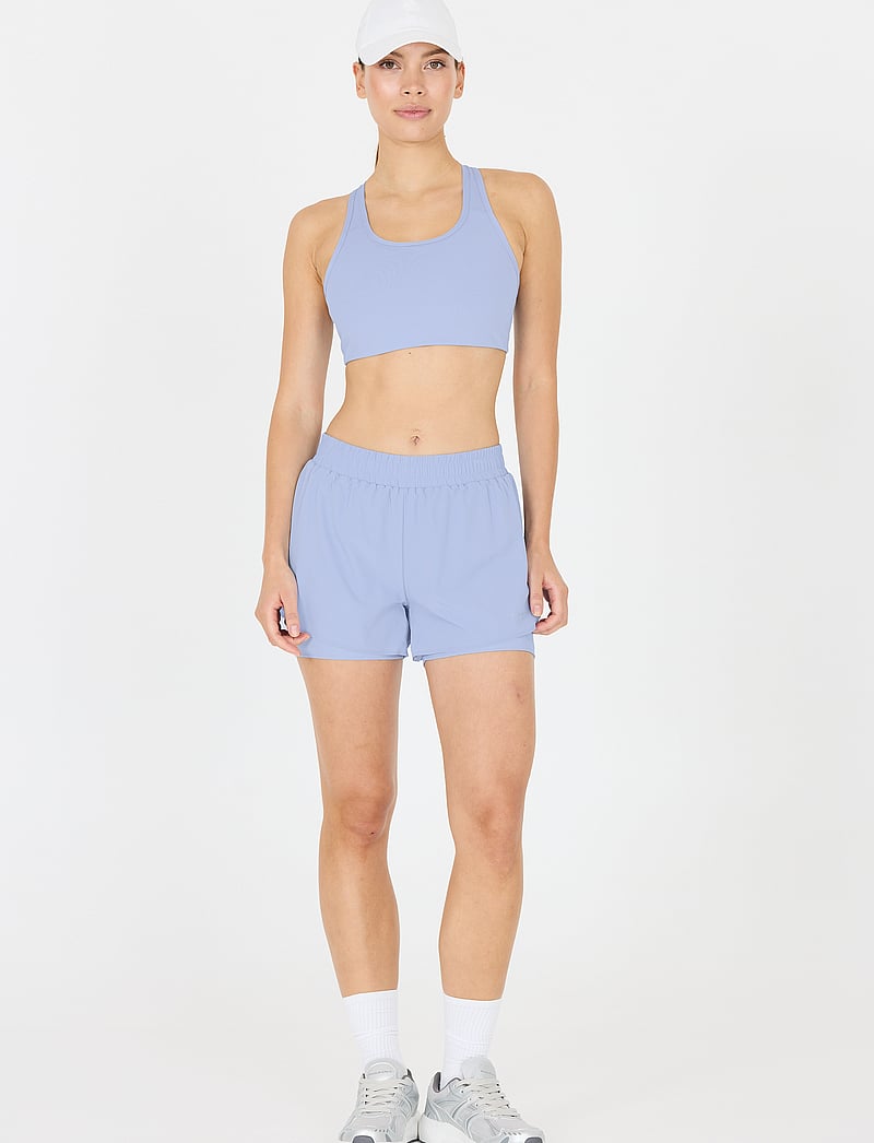 Endurance - Val W 2-in-1 Shorts - løbeshorts - blue heron - 3