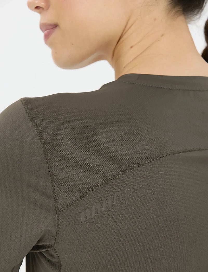 Endurance - Nan W S/S Tee - t-shirts - chimera - 3