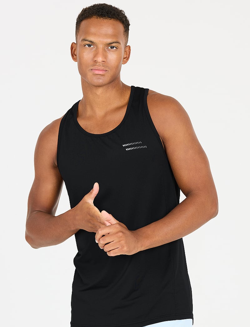 Endurance - Grady M Sleeveless Tee - debardeurs - black - 5