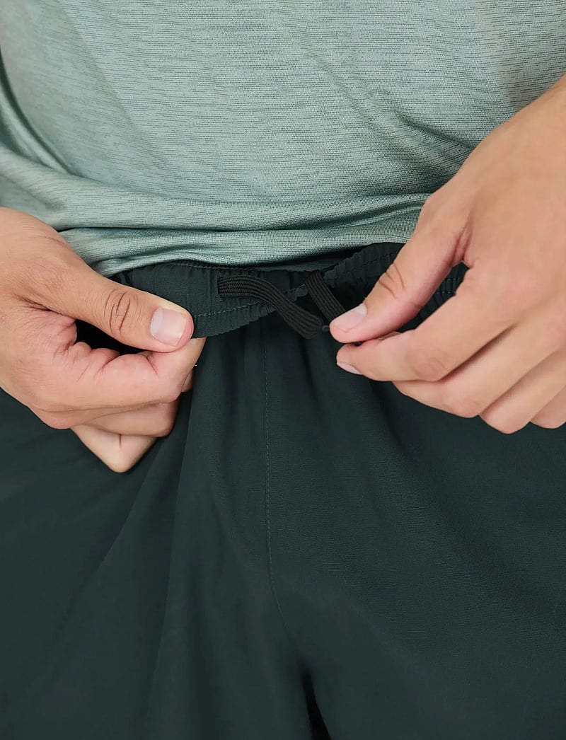 Endurance - Kros M Shorts - løpeshorts - green gables - 3