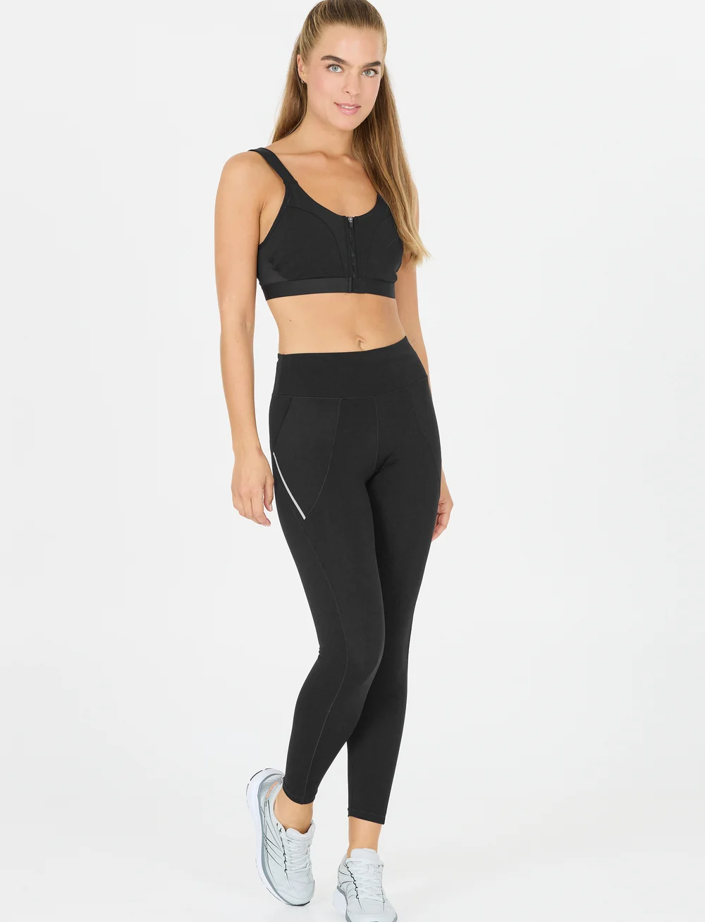 Endurance - Crystale W Zip Sports Bra - starker halt - black - 3