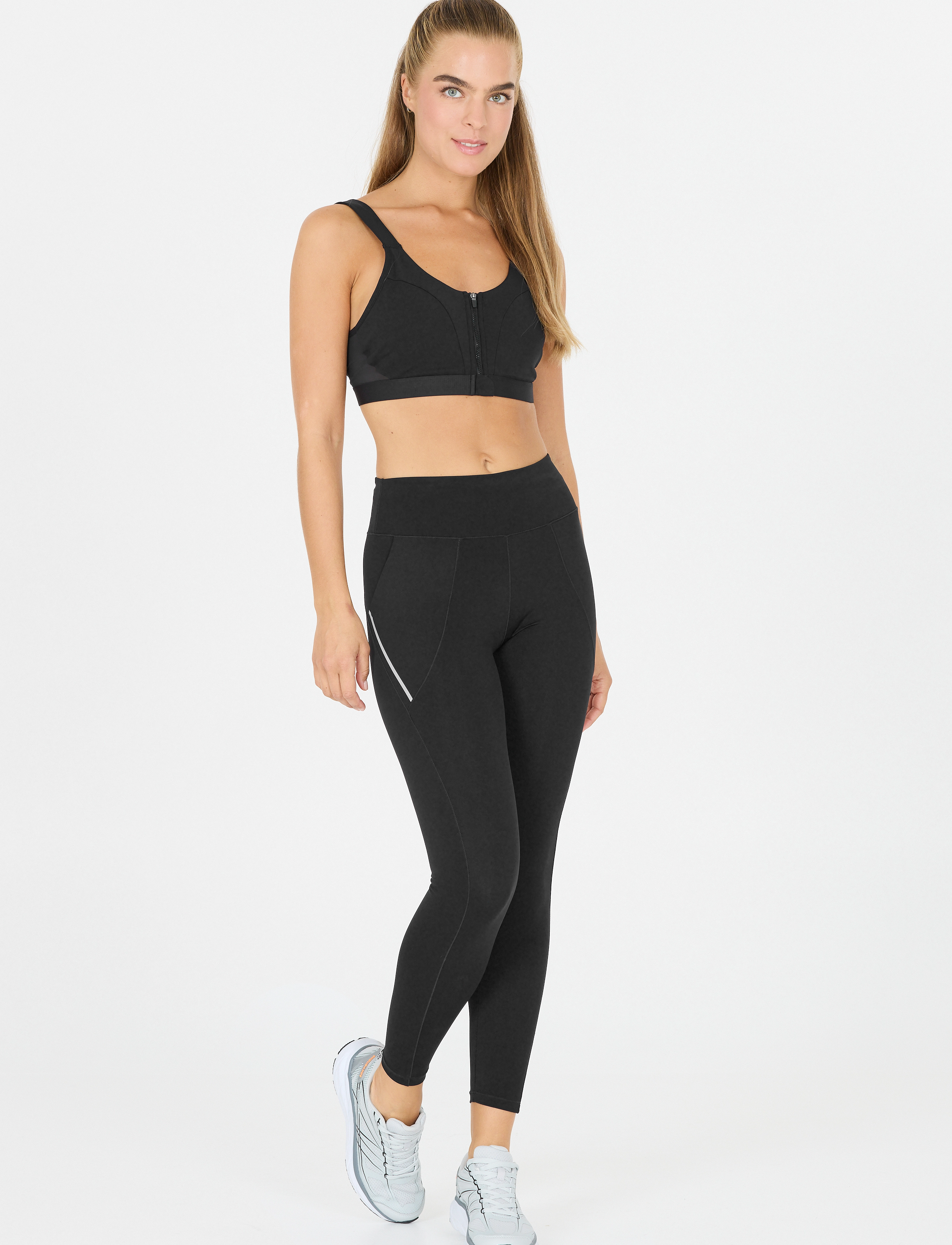 Endurance - Crystale W Zip Sports Bra - high - black - 3
