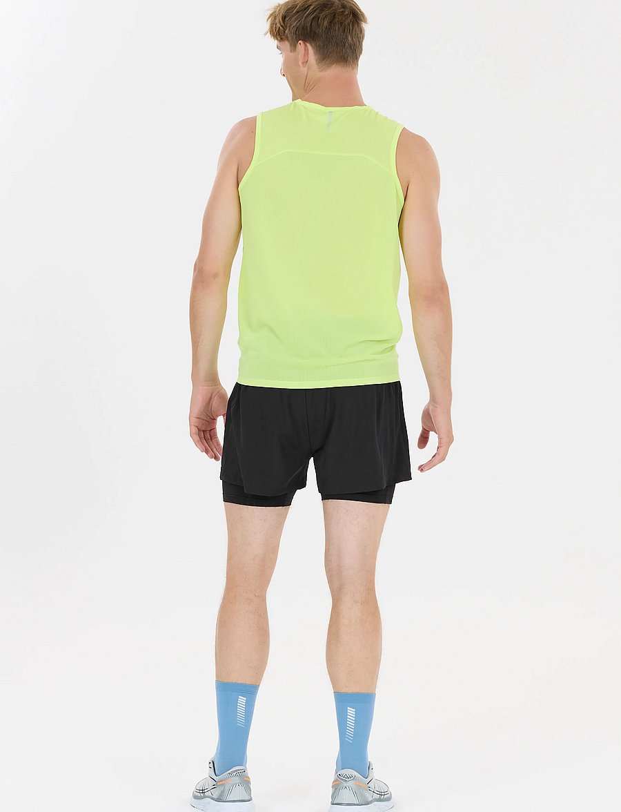 Endurance - Less M 2-in-1 Shorts - träningsshorts - black - 3
