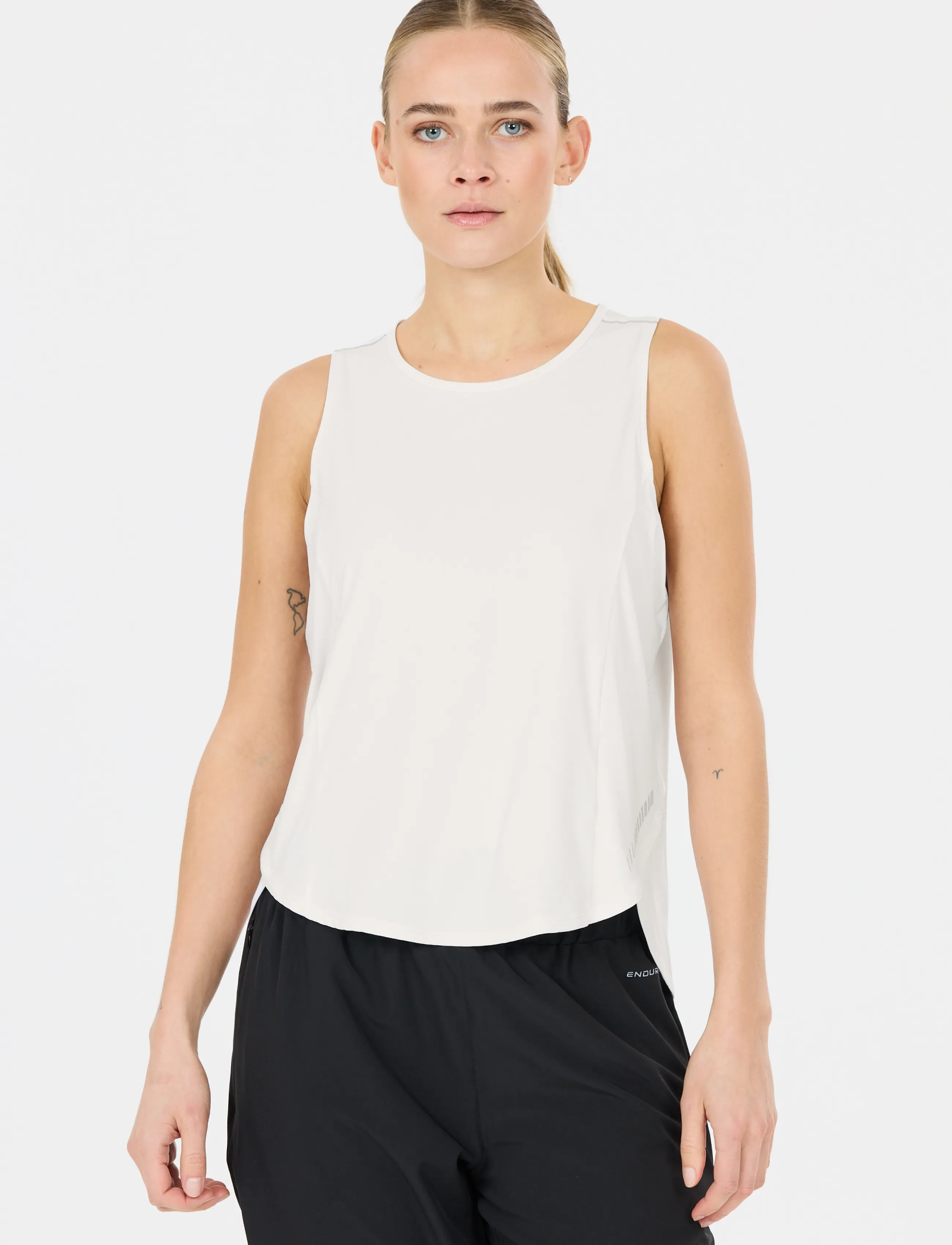 Endurance - Barrbara W Top - tank tops - white - 4