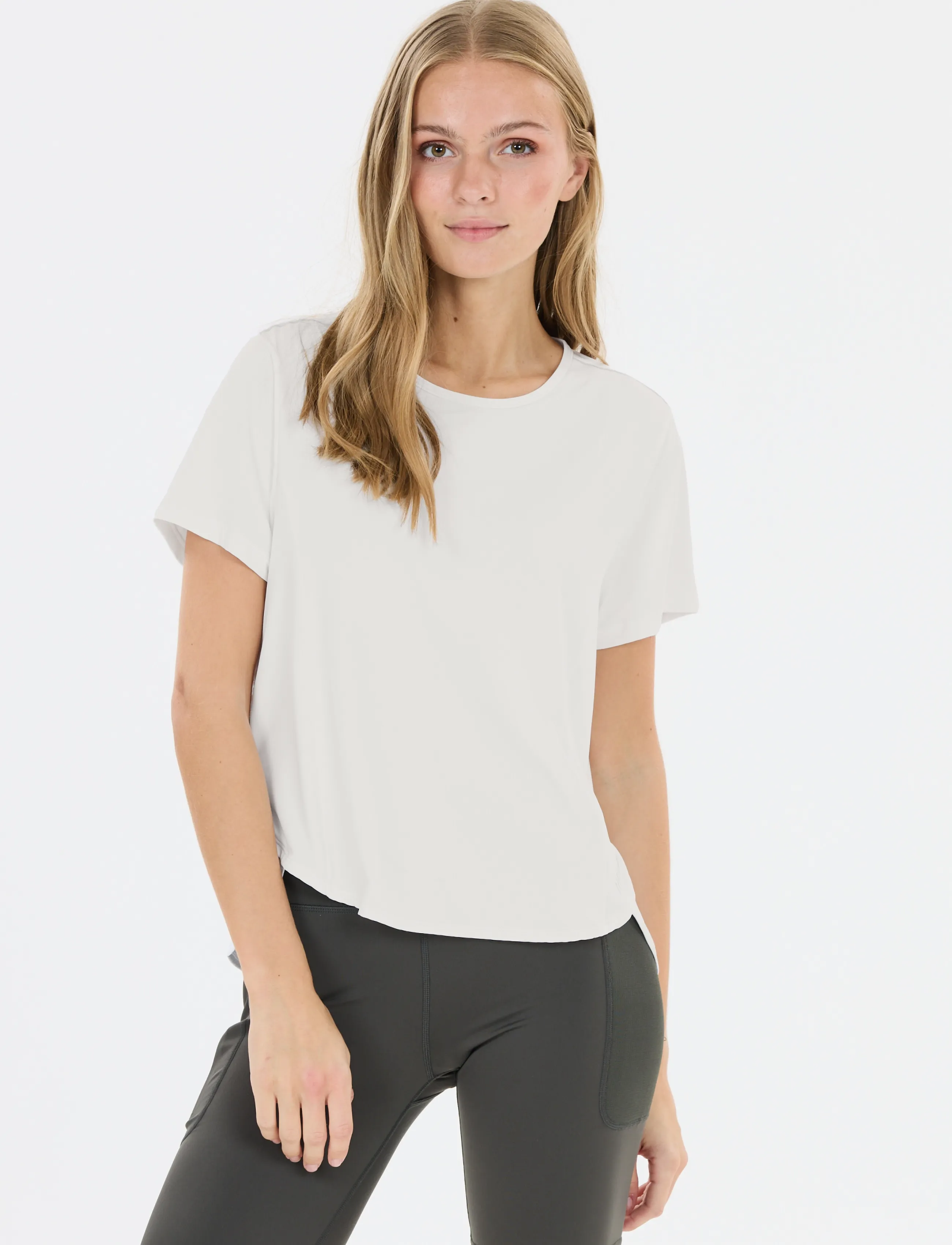 Endurance - Barrbara W SS Tee - t-shirts - white - 4