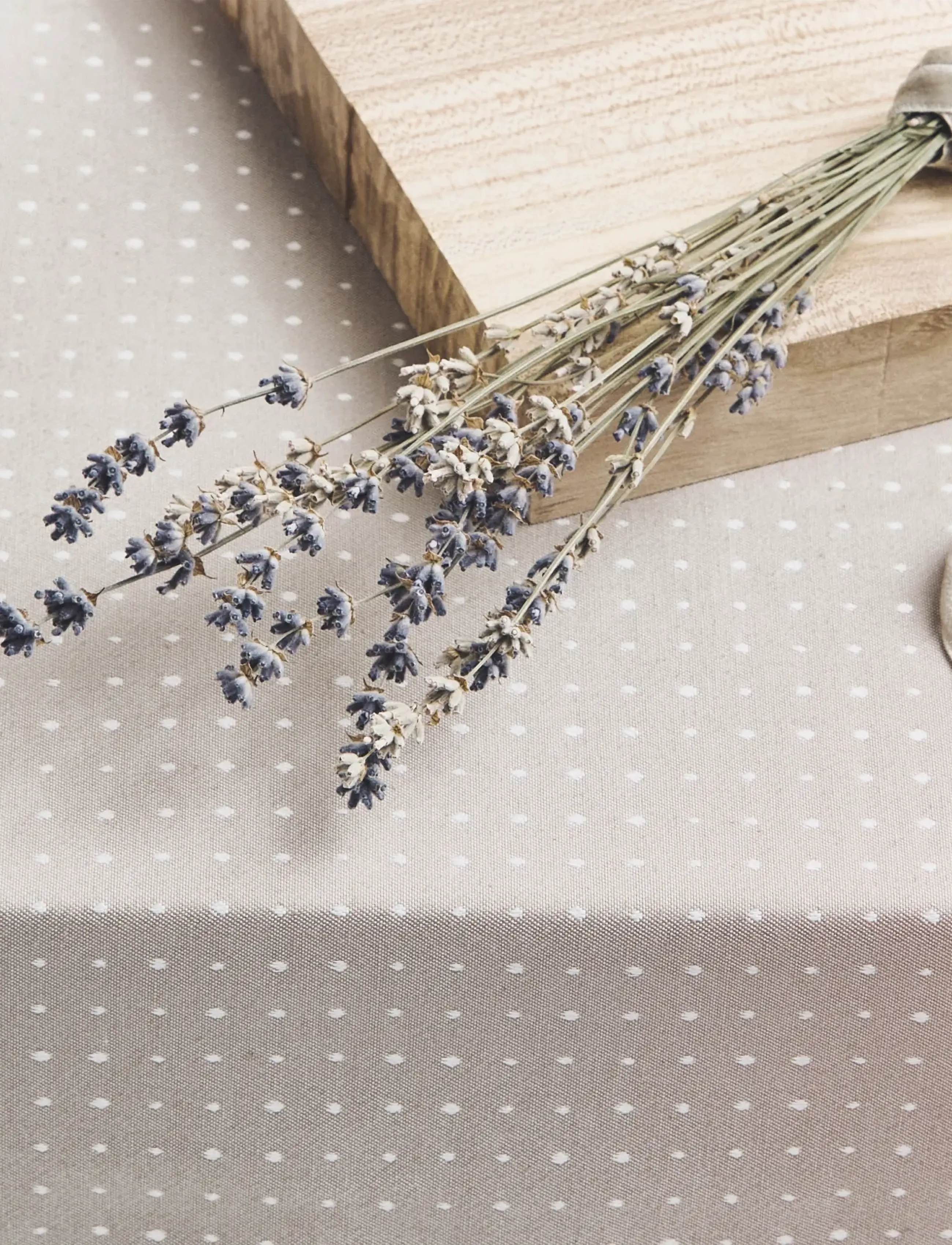 Engholm Textiles - Dotea Damask Dug - duge & bordløbere - beige - 3