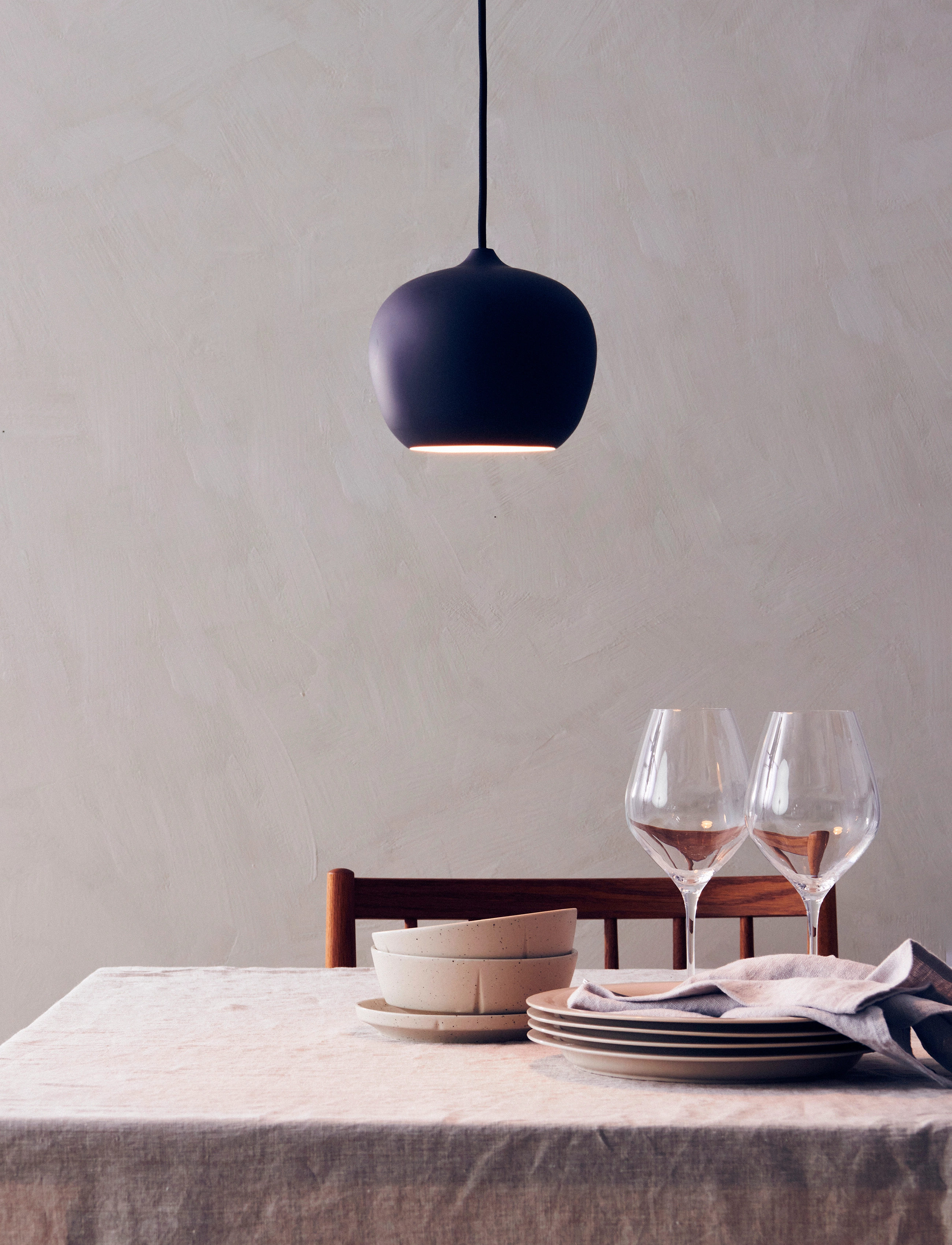 ENKEL LIVING - Apple small pendant - deckenleuchte - matt black - 2