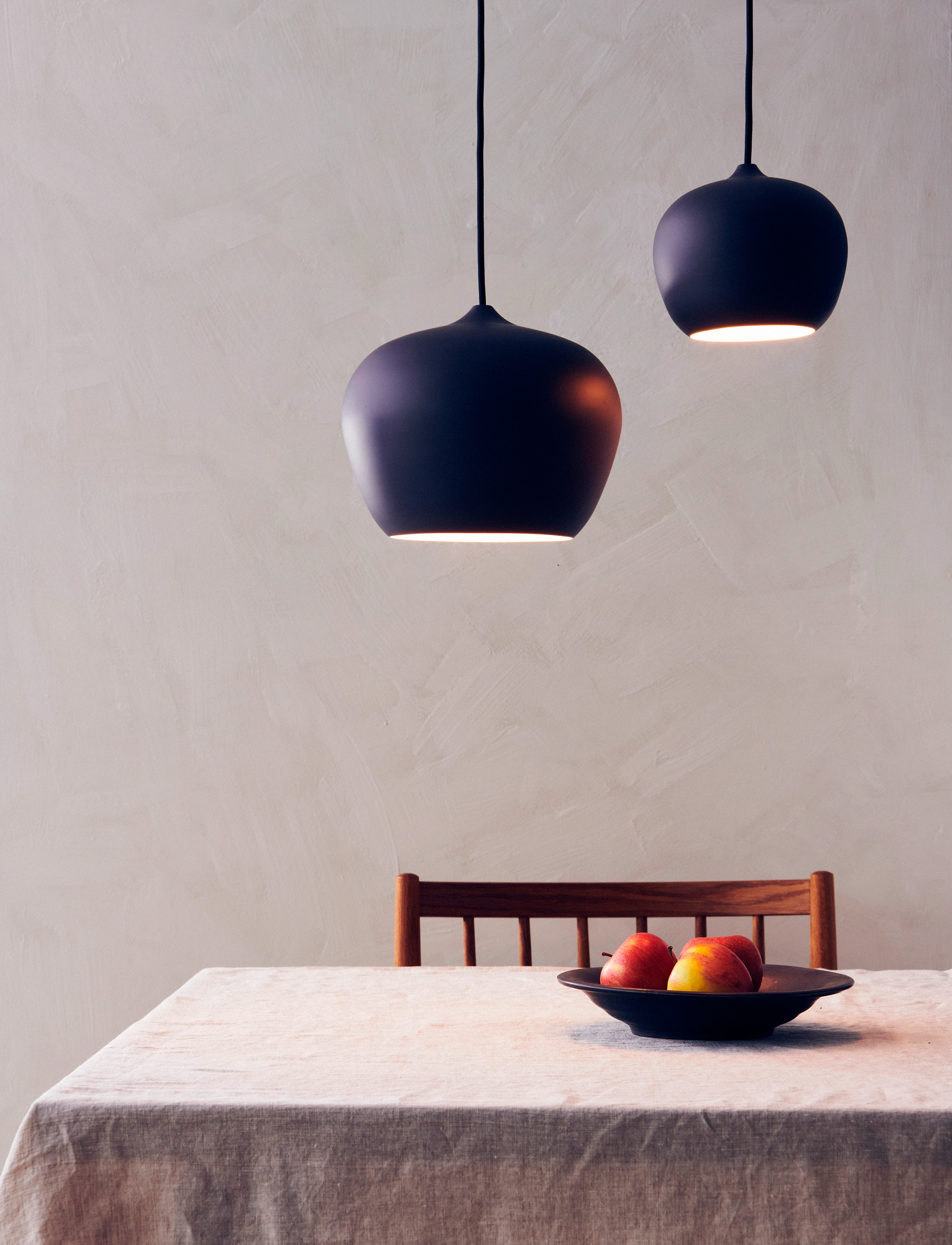 ENKEL LIVING - Apple small pendant - deckenleuchte - matt black - 3