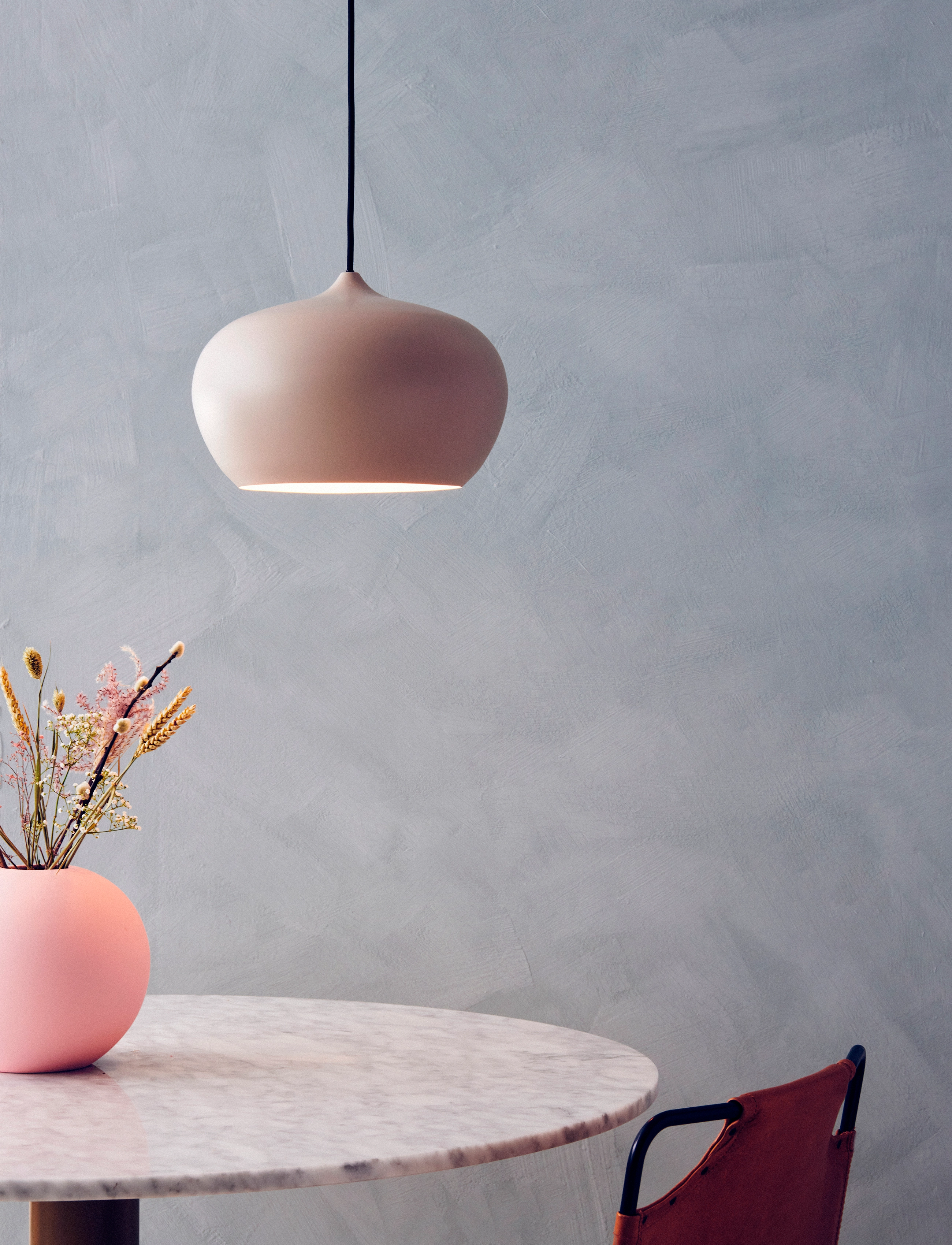 ENKEL LIVING - Apple large pendant - loftslamper - matt beige - 2