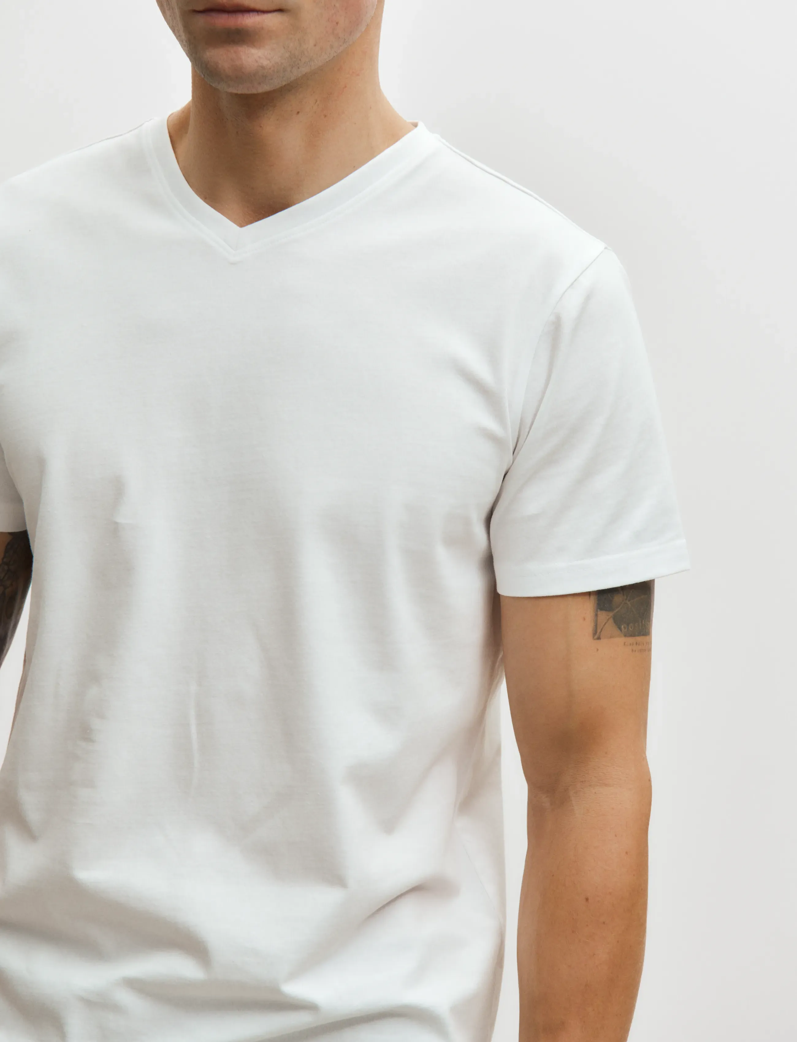 Enkel Studio - V-neck tee 2-pack ESNOHR - kortærmede t-shirts - white - 3