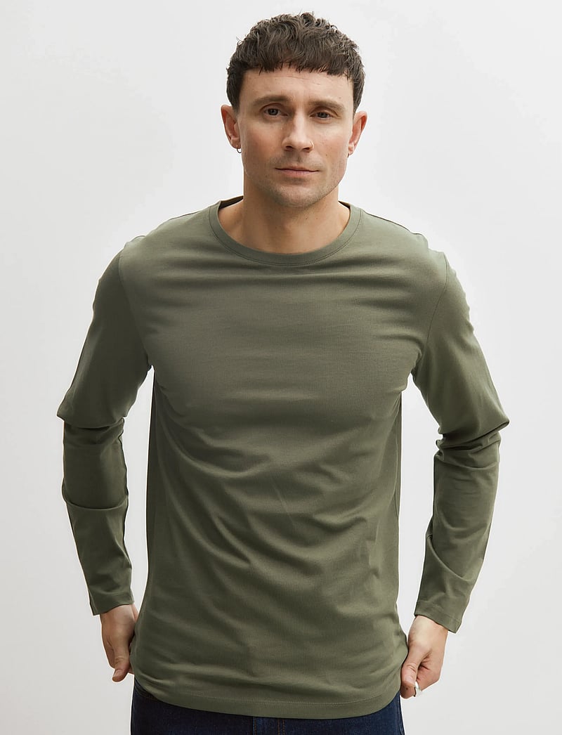Enkel Studio - Basic o-neck tee L/S - langärmelig - army - 0