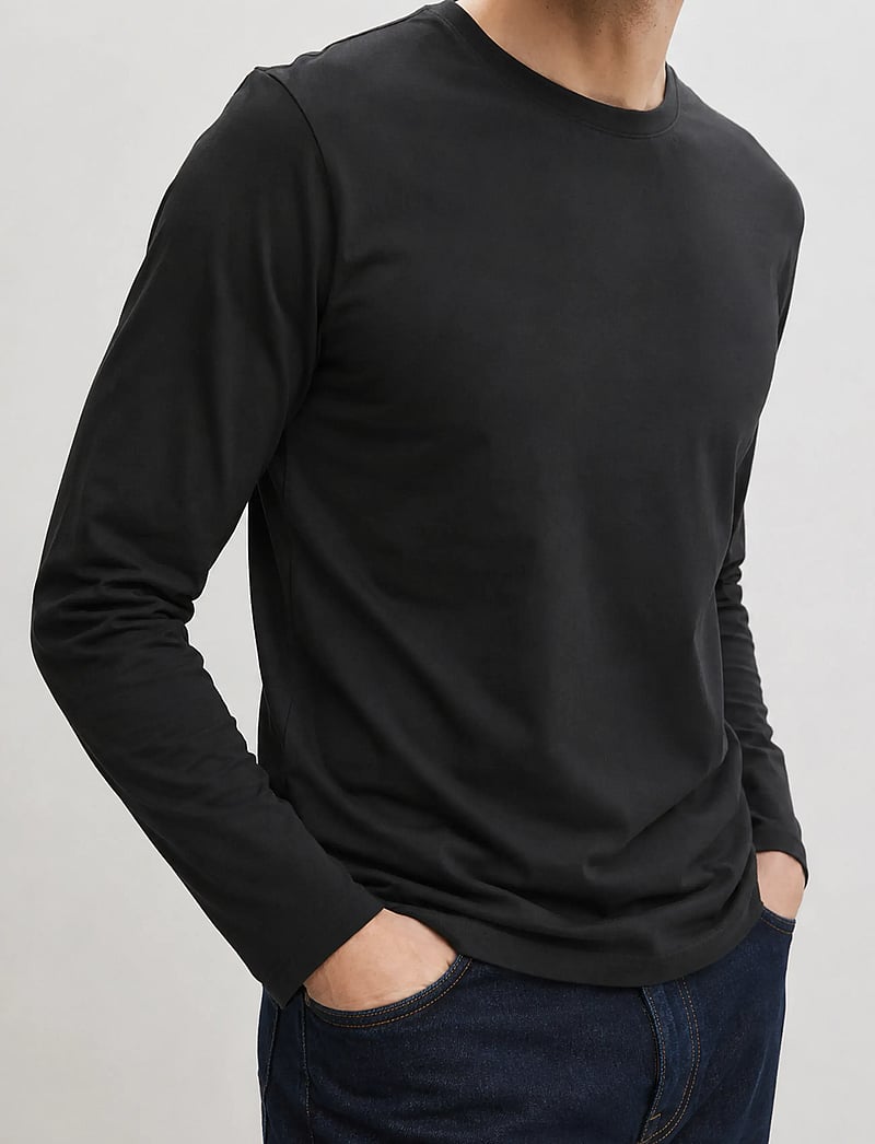 Enkel Studio - Basic o-neck tee L/S - pikkade varrukatega t-särgid - black - 3