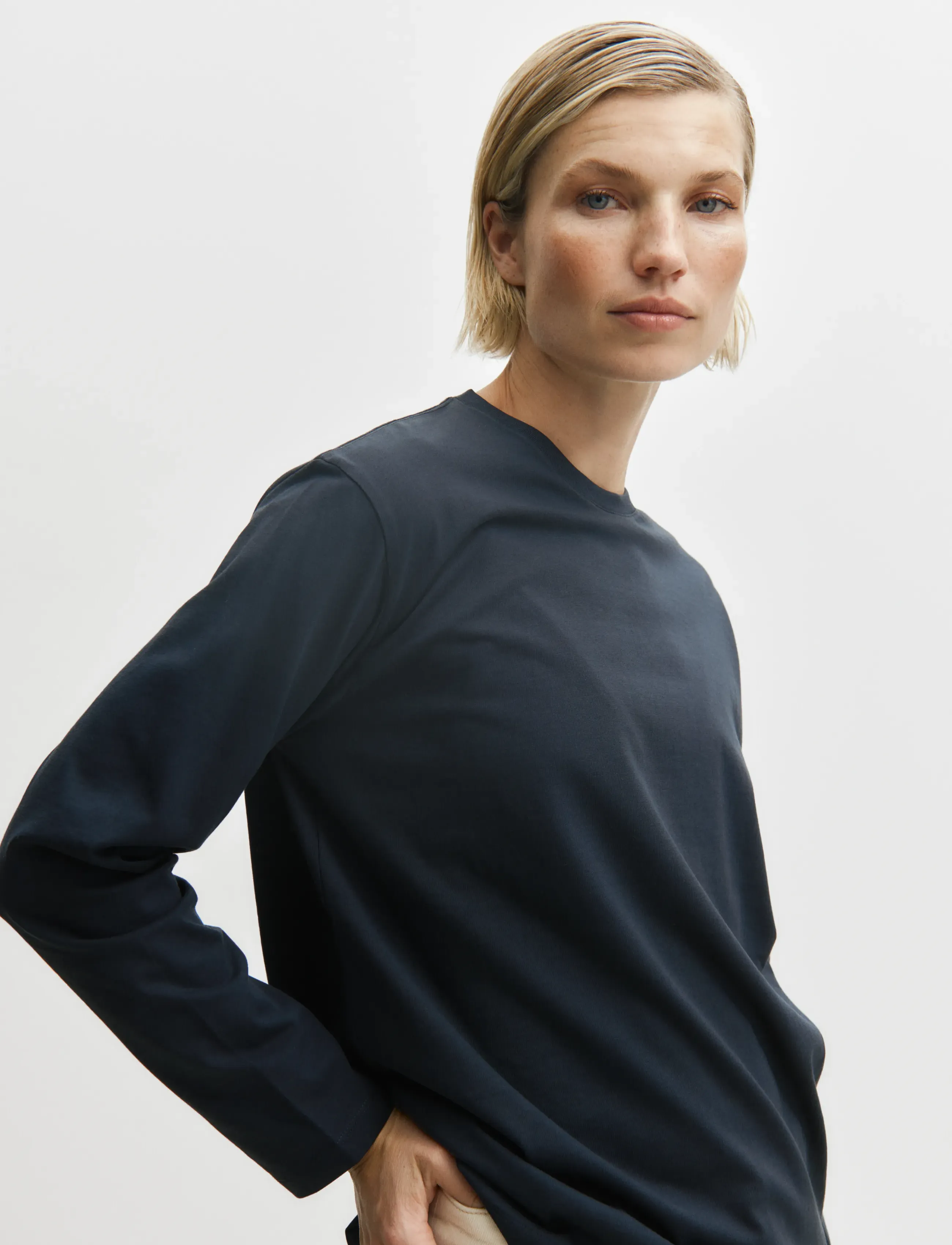 Enkel Studio - Basic o-neck tee L/S - langärmlige tops - navy - 4