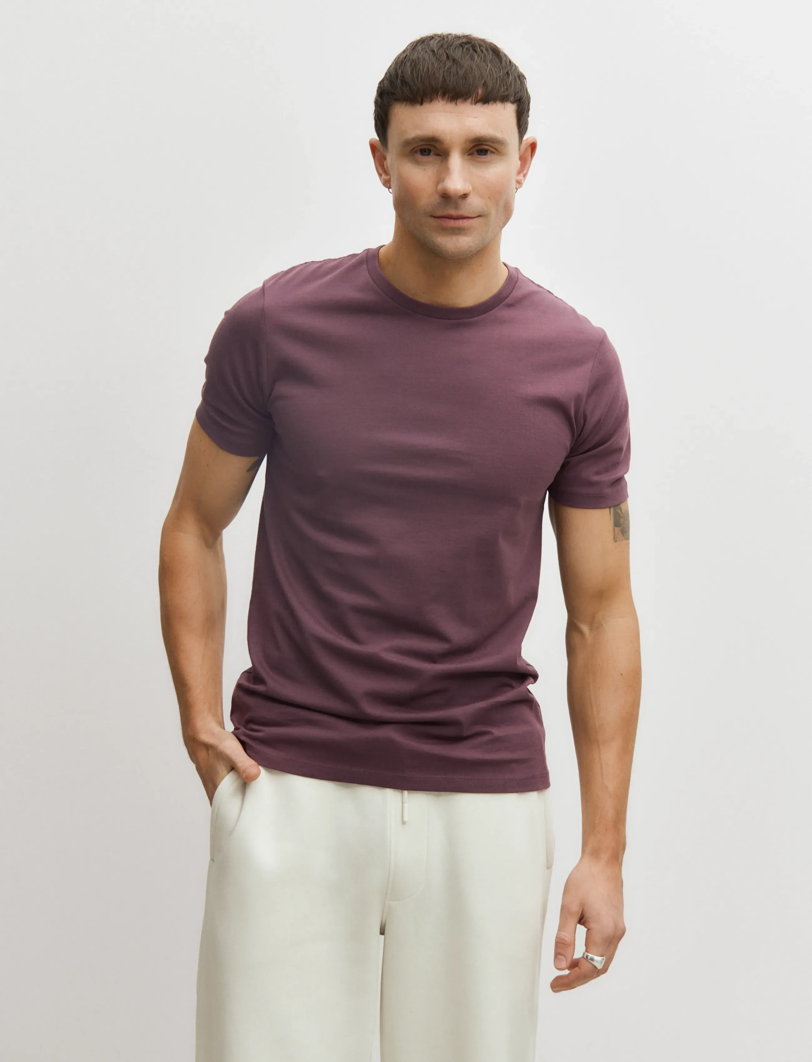 Enkel Studio Basic o-neck tee S/S - Enkel Studio - BERRY RED / brown