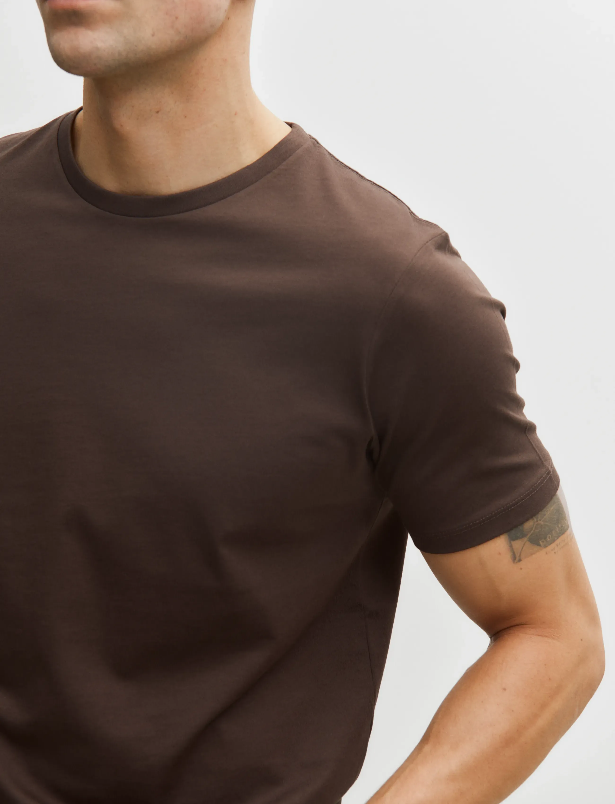 Enkel Studio - Basic o-neck tee S/S - short-sleeved t-shirts - brown - 4