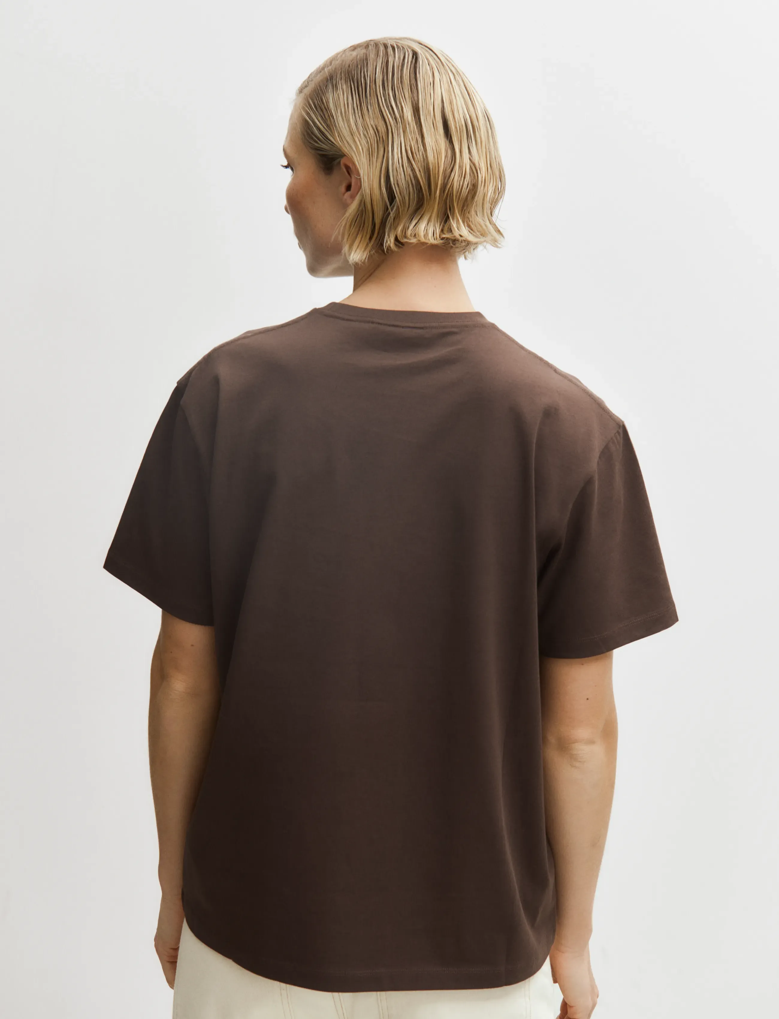 Enkel Studio - Basic o-neck tee S/S - lägsta priserna - brown - 3