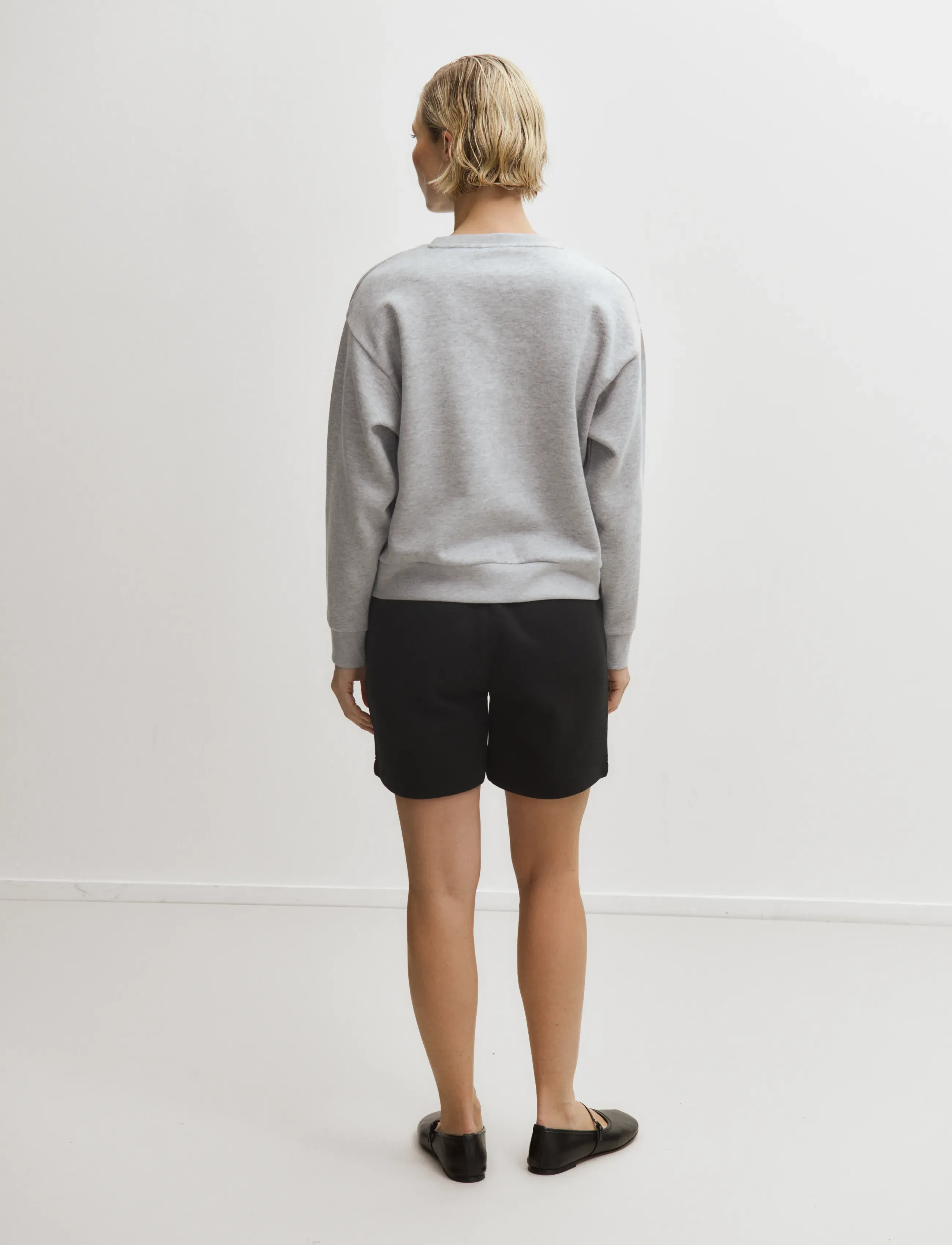 Enkel Studio Sweat Shorts dam – bild 5