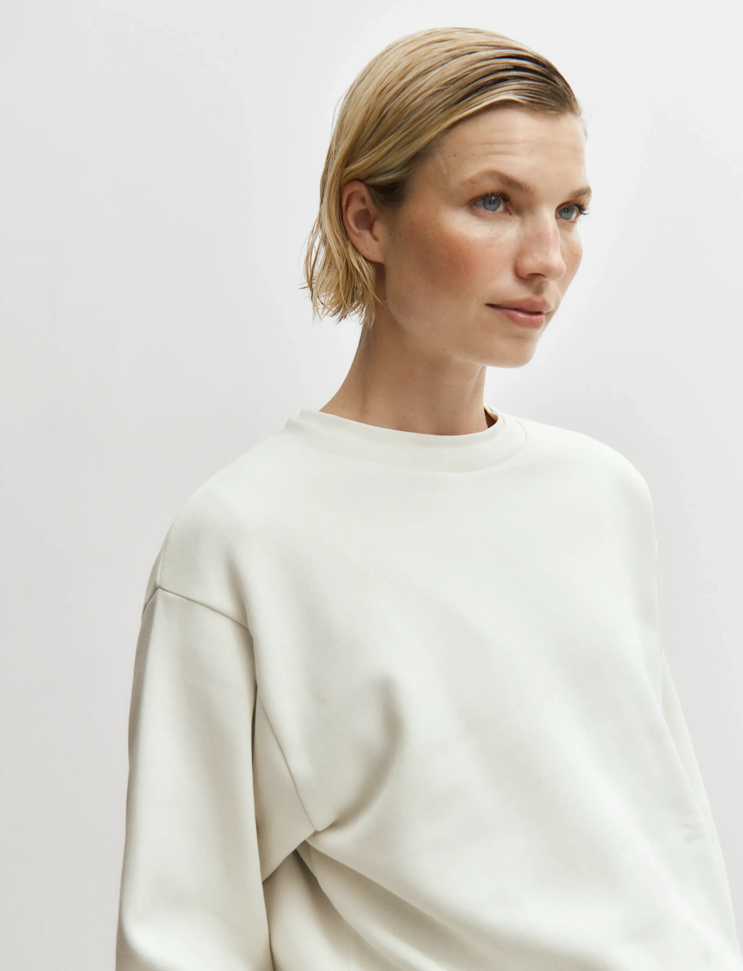 Enkel Studio - O-neck sweat oversize - dressipluusid - bone white - 4