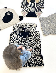 EO - Bear Carpet - mattor - grey and white - 4
