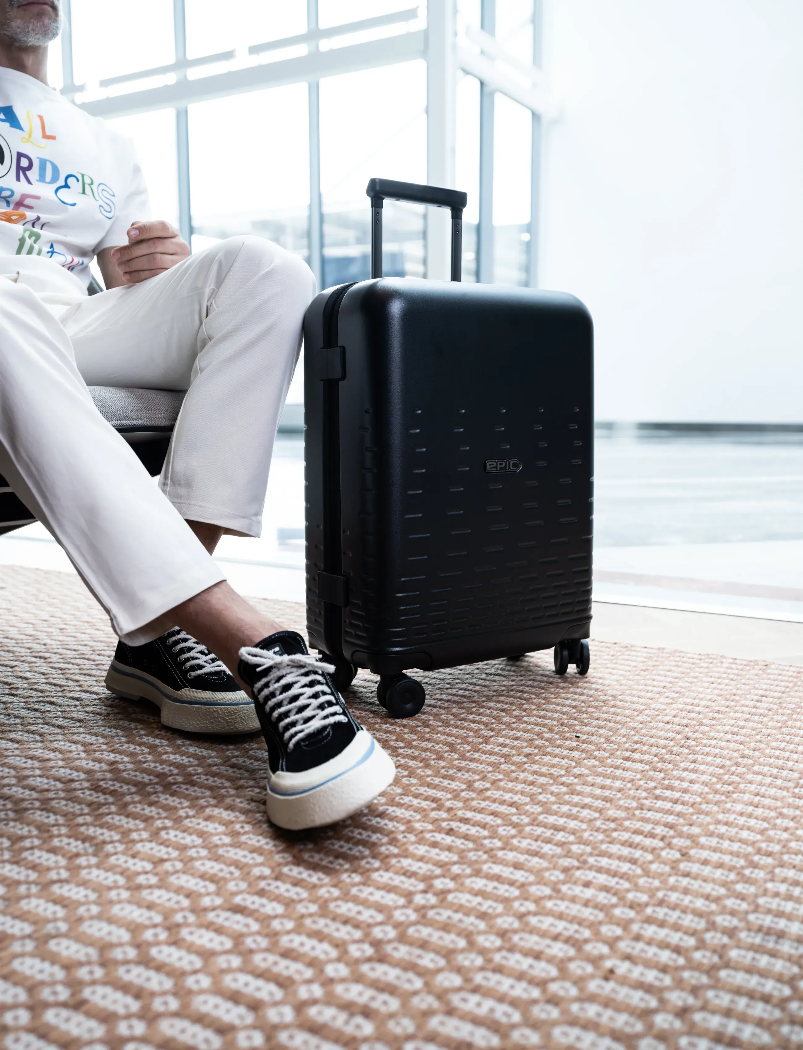 EPIC Travelgear SPIN - Salongi suuruses kohvrid - SATINBLACK / black