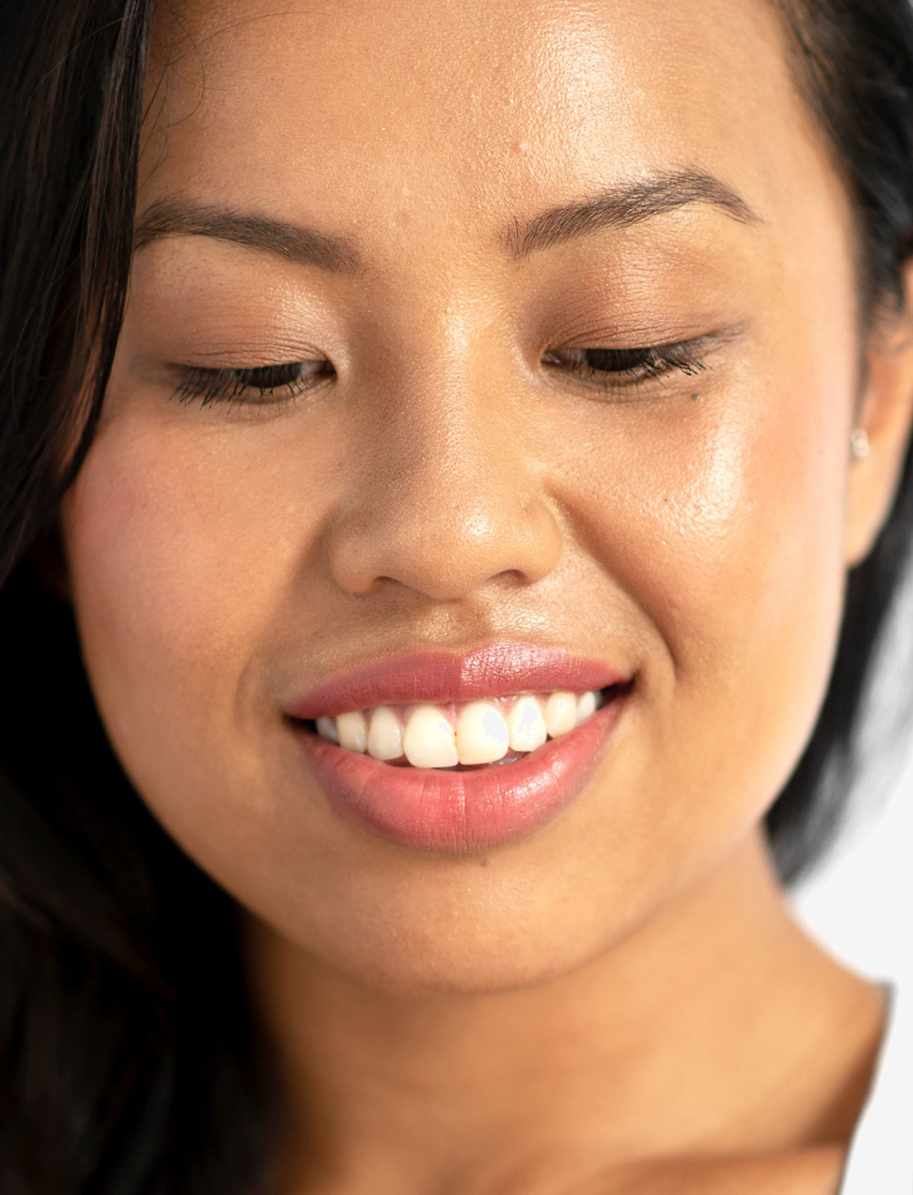 Ere Perez - Oat Milk Foundation - Brew - bliv klar til date night - brew - 2