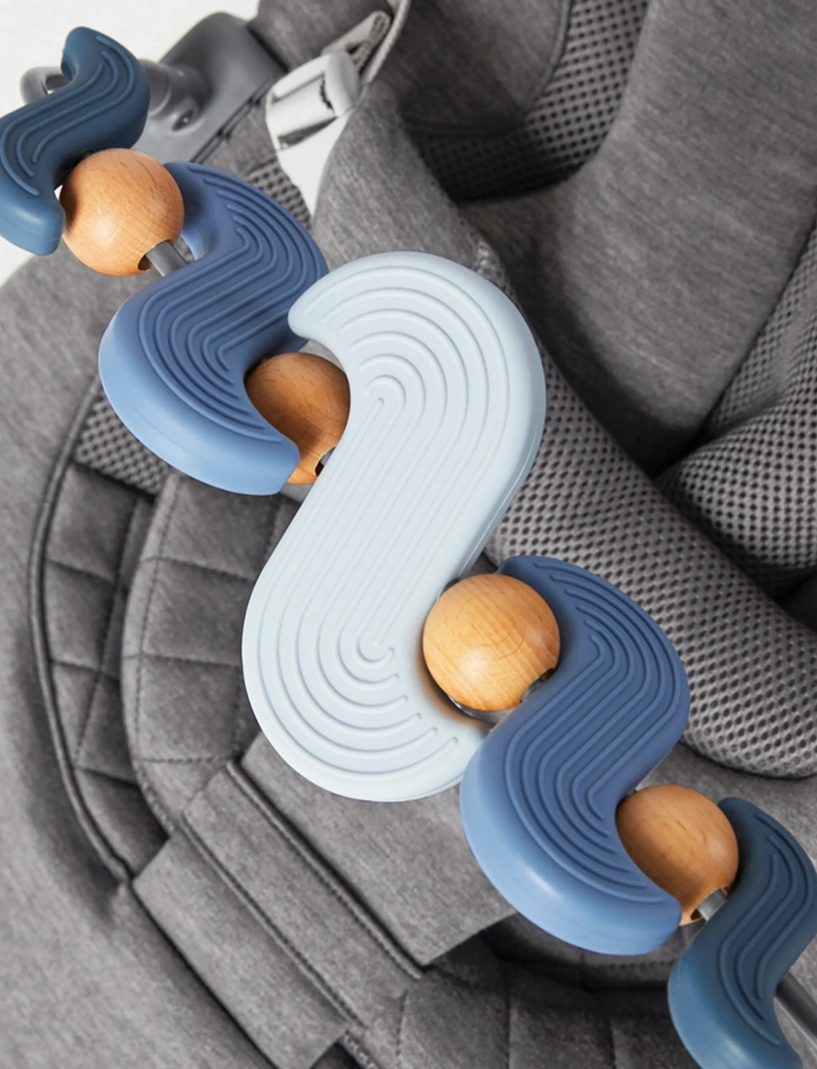 Ergobaby - Evolve Toy Bar Ocean Wonders - gagnvirk leikföng - blue - 2