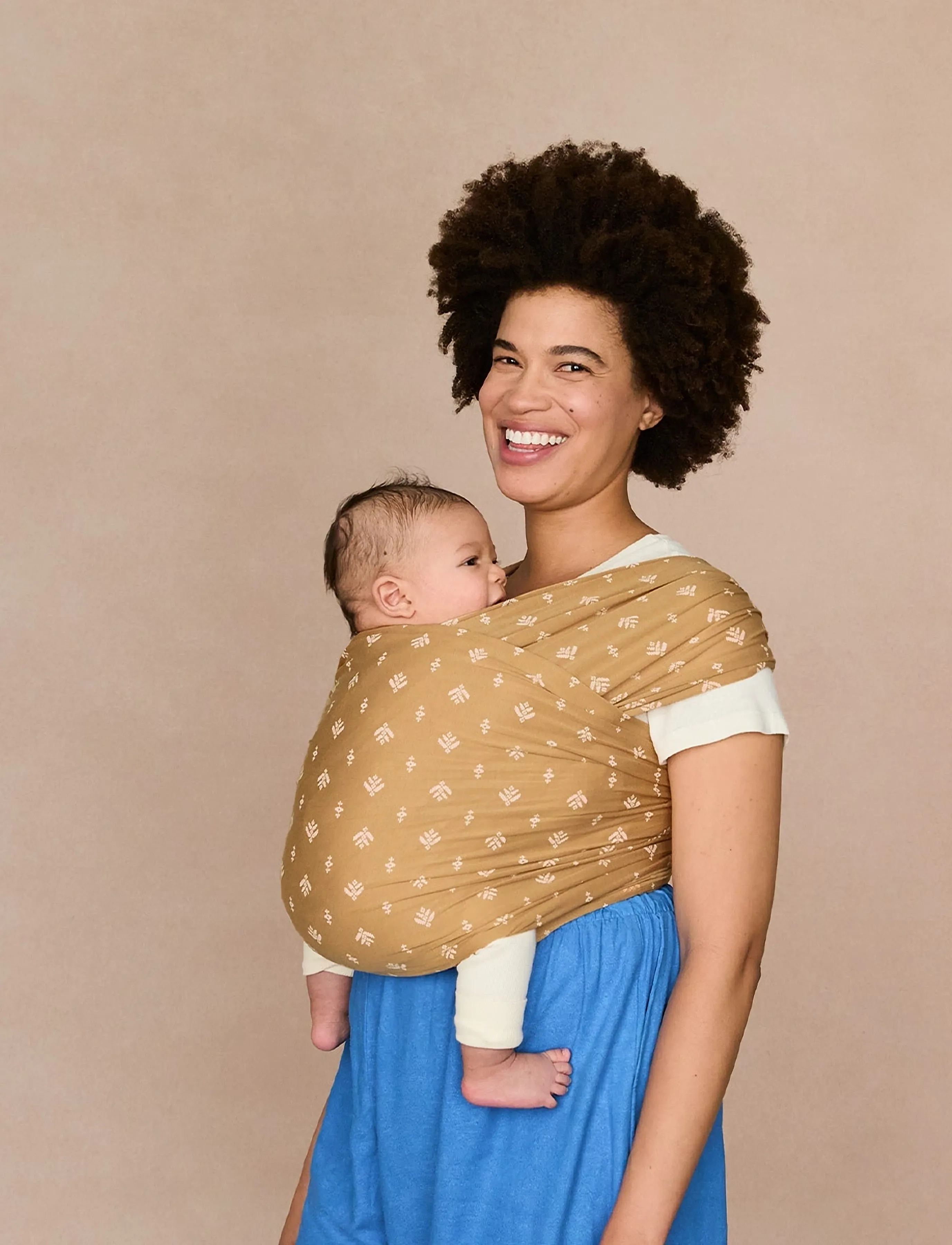 Ergobaby - Aura Wrap Knit - bärsjalar - soft camel harvest - 3