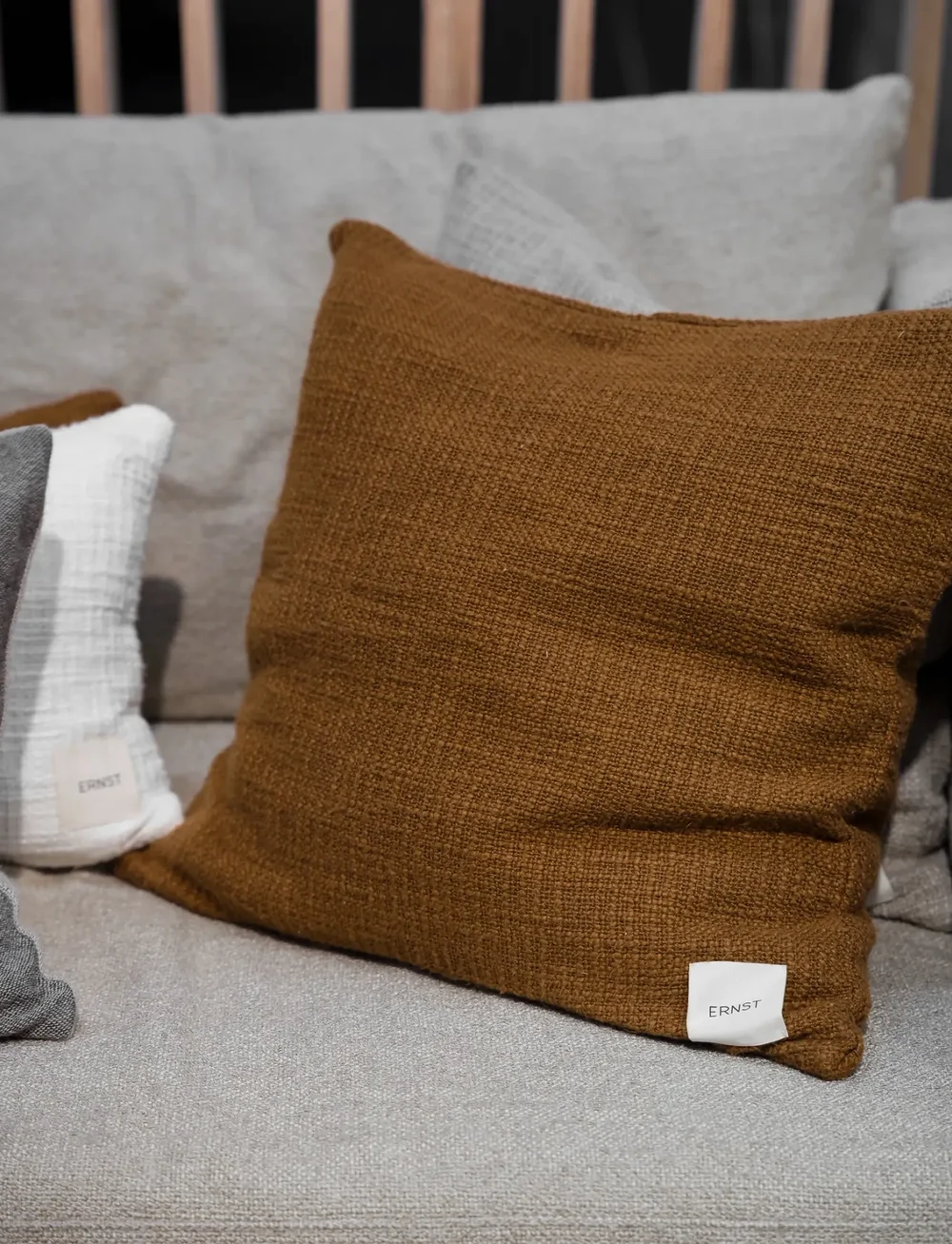 ERNST - Cushioncover - køb efter pris - caramel - 1