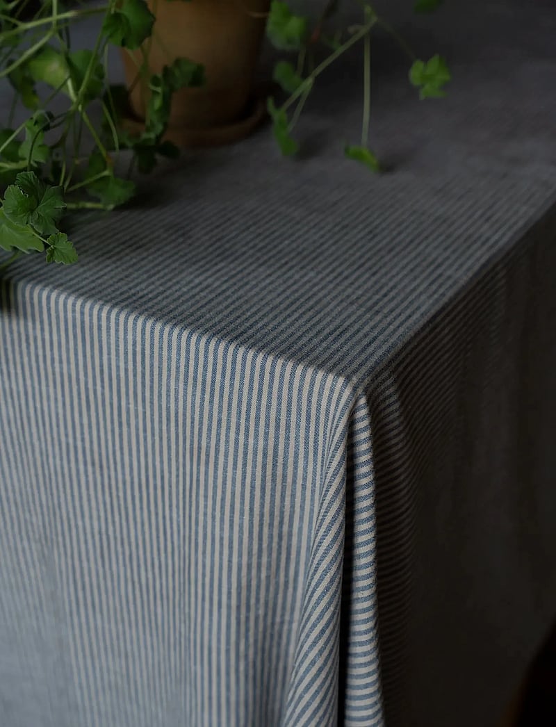 ERNST - Tablecloth - tischdecken & tischläufer - blue/beige - 1
