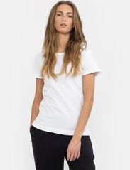 Esme Studios - ESSigne T-shirt-GOTS - laagste prijzen - white - 2