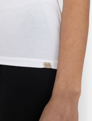 Esme Studios - ESPenelope Slim Fit T-shirt - zemākās cenas - white - 4