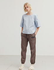 Esme Studios - ESNeva 2/4 Blouse - short-sleeved blouses - blue fog stripes - 2